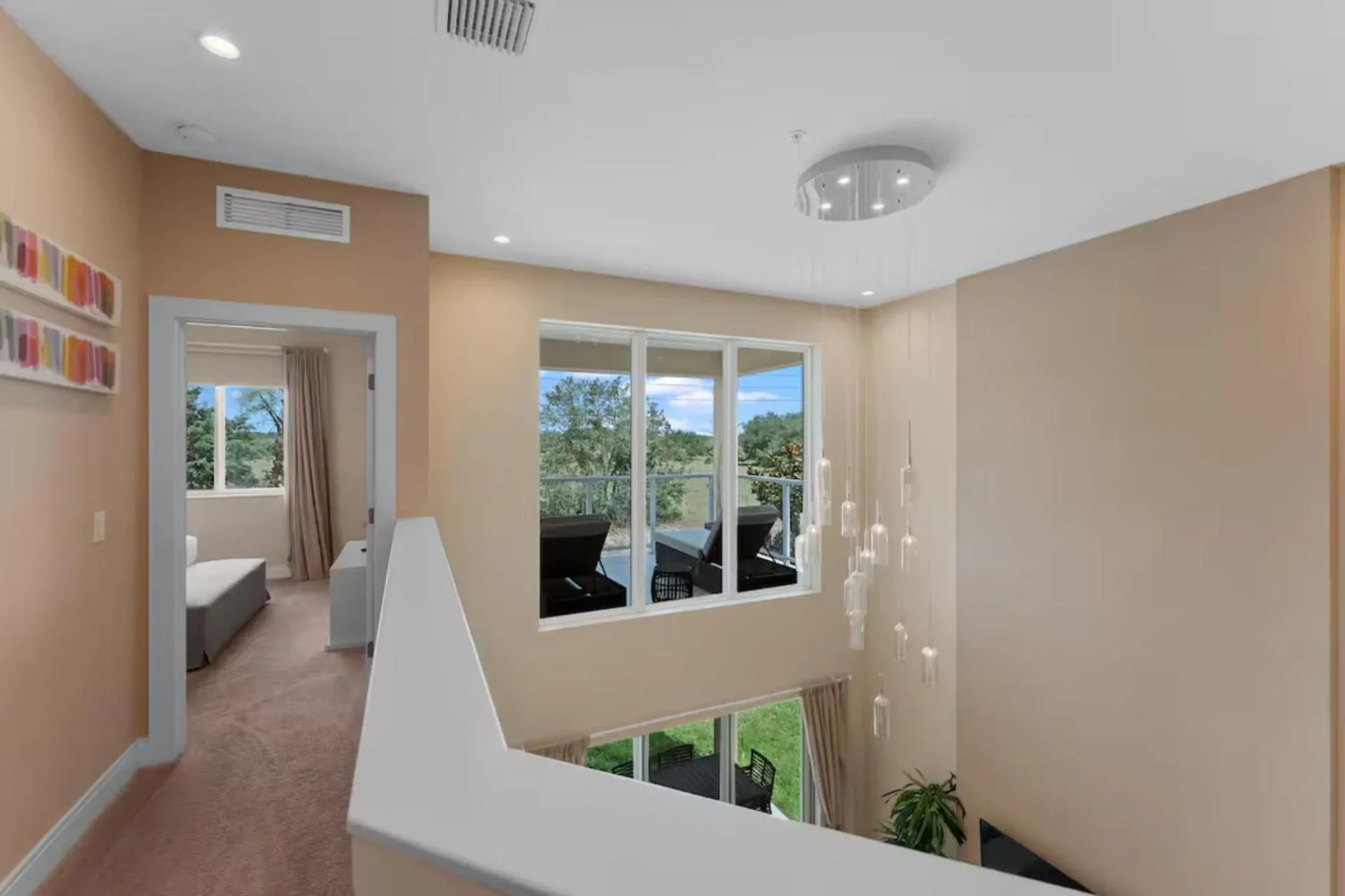 Bed in Condominium Apartment Close to Disney in Orlando Florida