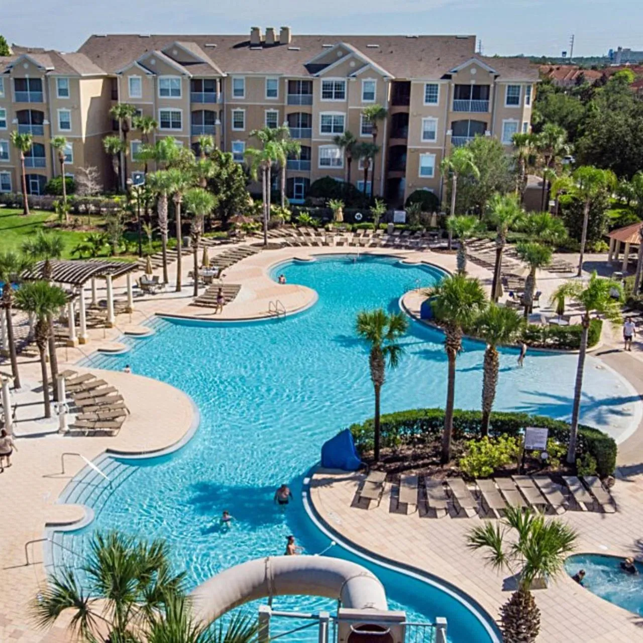 Swimming pool in Condominium Apartment Close to Disney in Orlando Florida