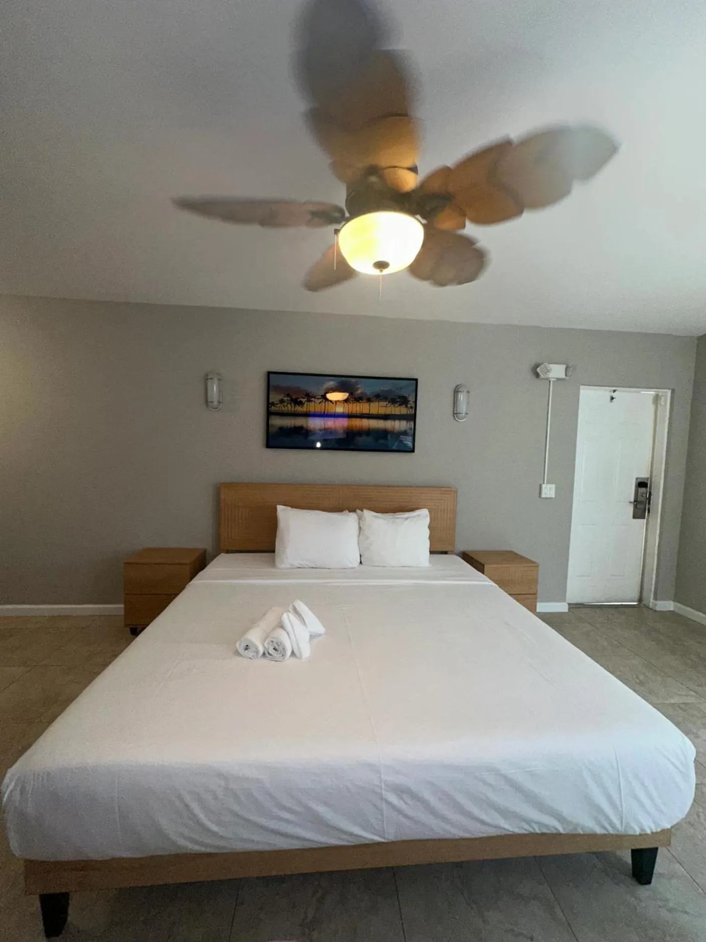 Bed in Surf & Sand Seaside