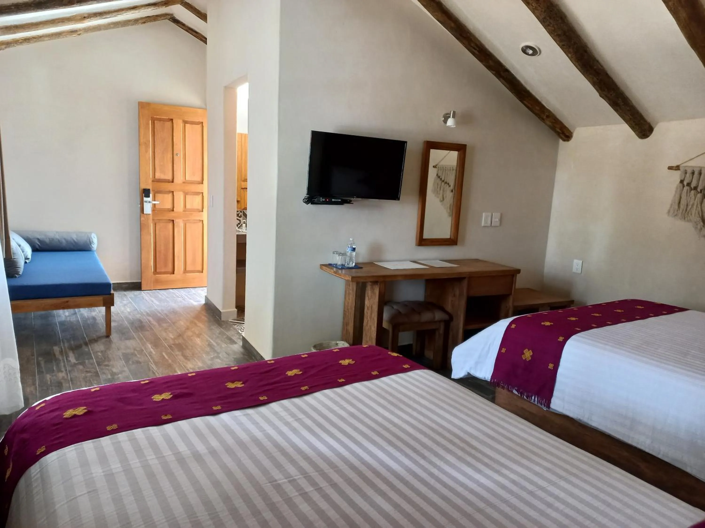 View (from property/room), Bed in Hotel Junvay