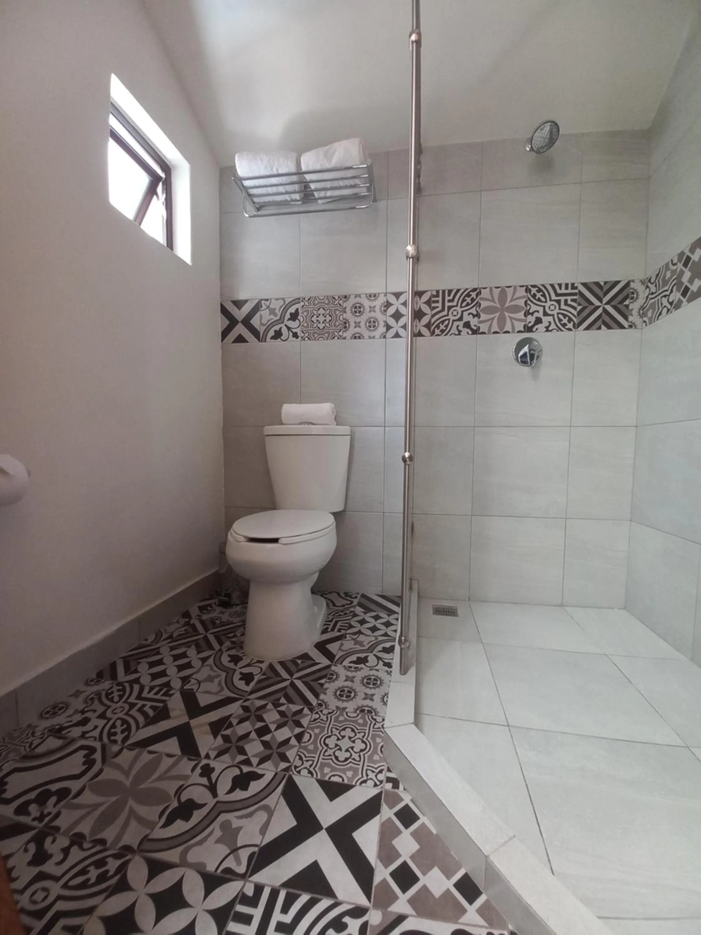 Bathroom in Hotel Junvay