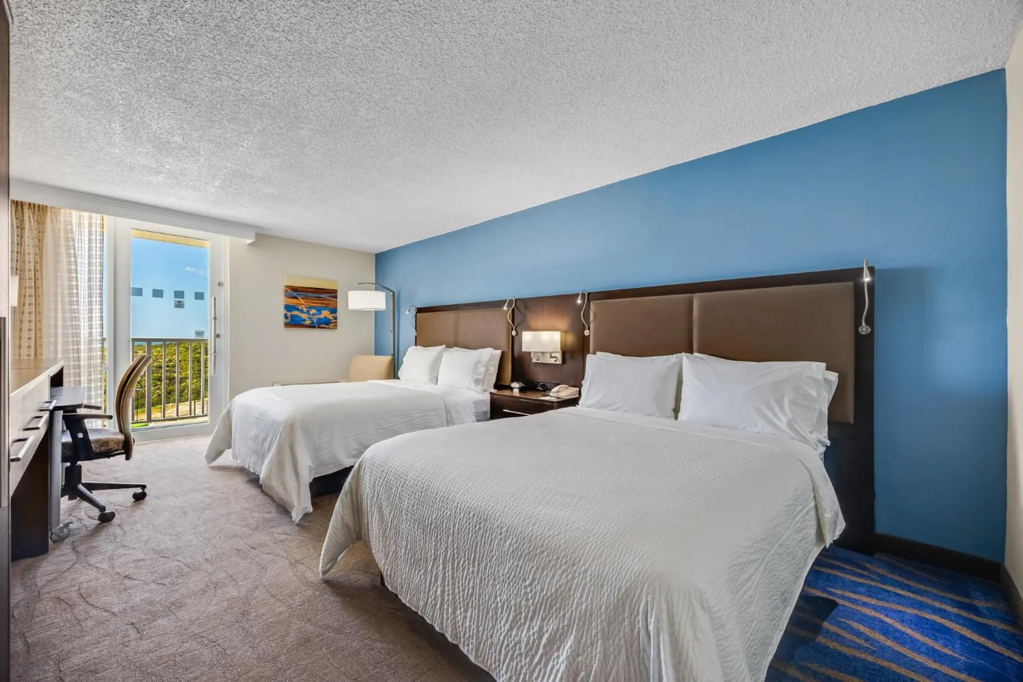 Photo of the whole room, Bed in Holiday Inn Ponce & El Tropical Casino by IHG