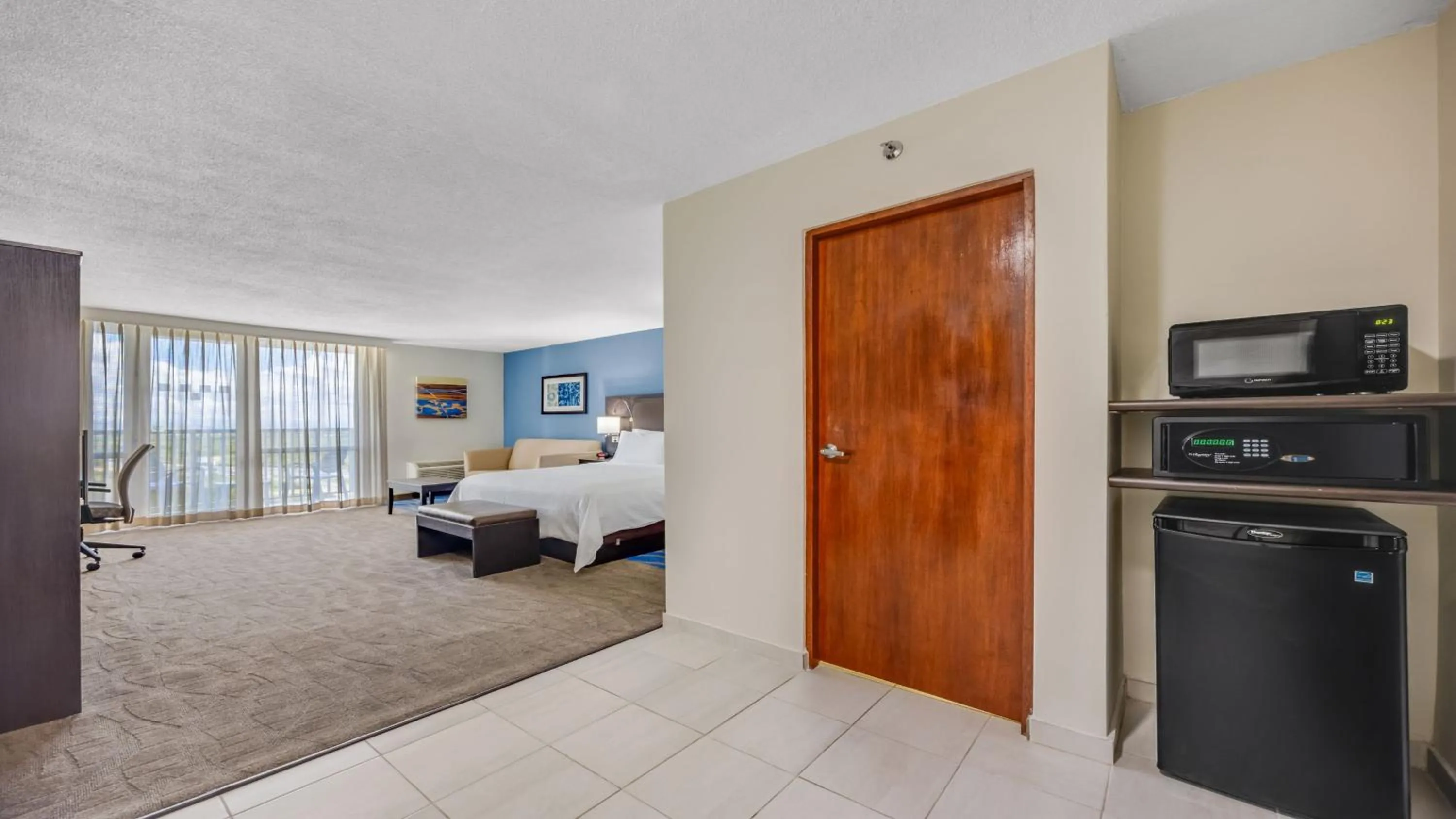 Photo of the whole room, Bed in Holiday Inn Ponce & El Tropical Casino by IHG