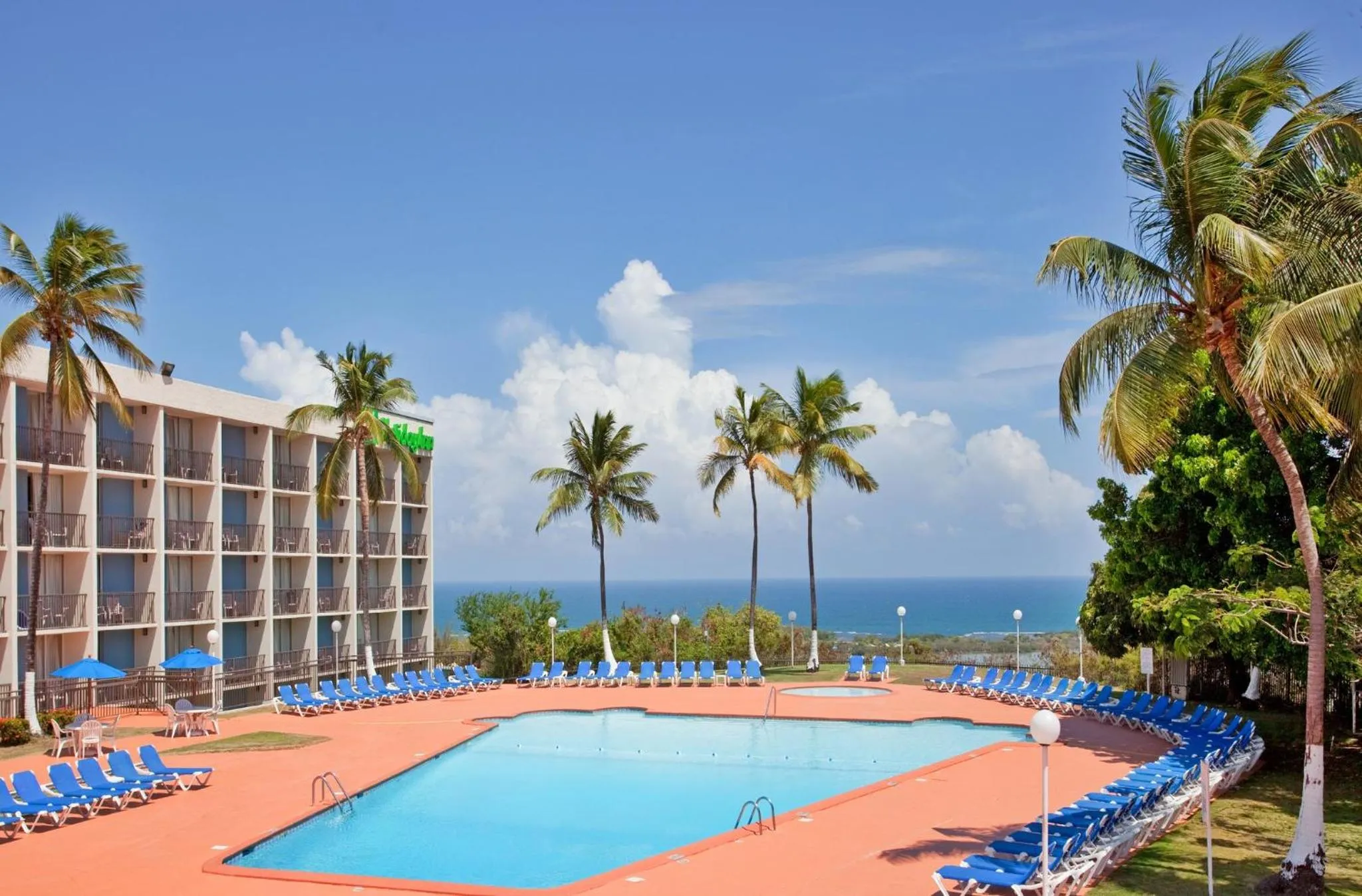 Swimming pool in Holiday Inn Ponce & El Tropical Casino by IHG