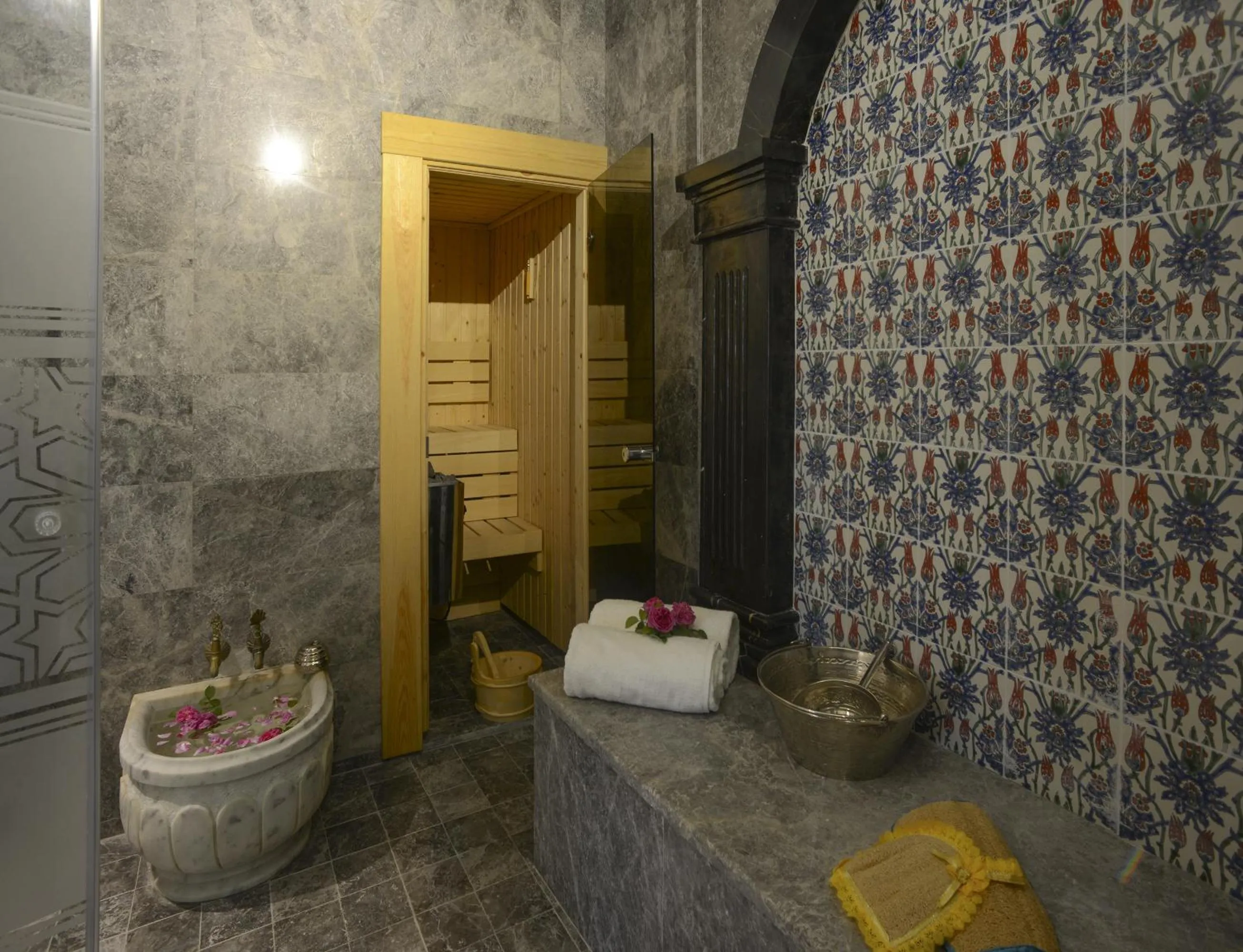 Public Bath in Dar Hammamet Guest House & Hammam