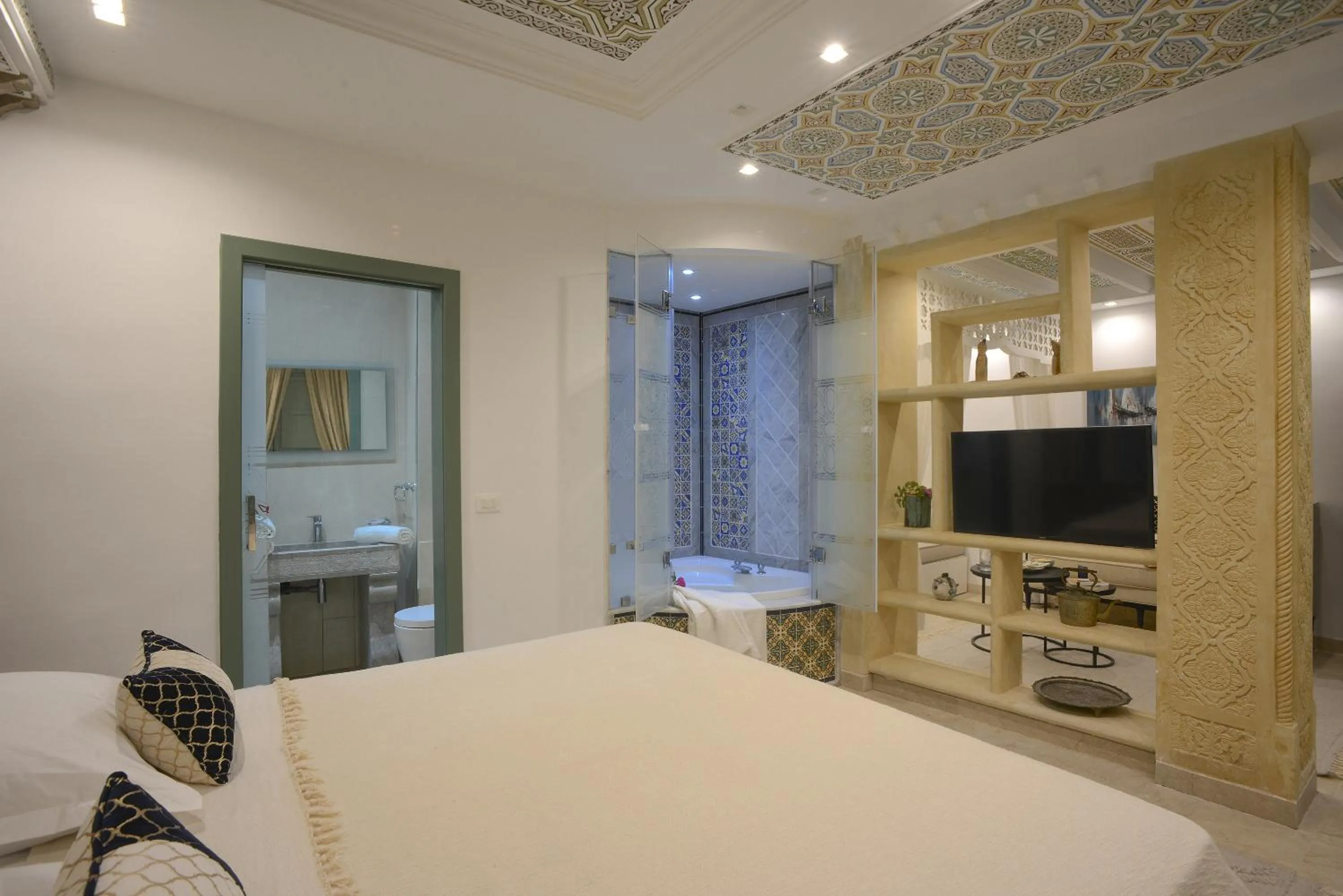 TV and multimedia, Bed in Dar Hammamet Guest House & Hammam