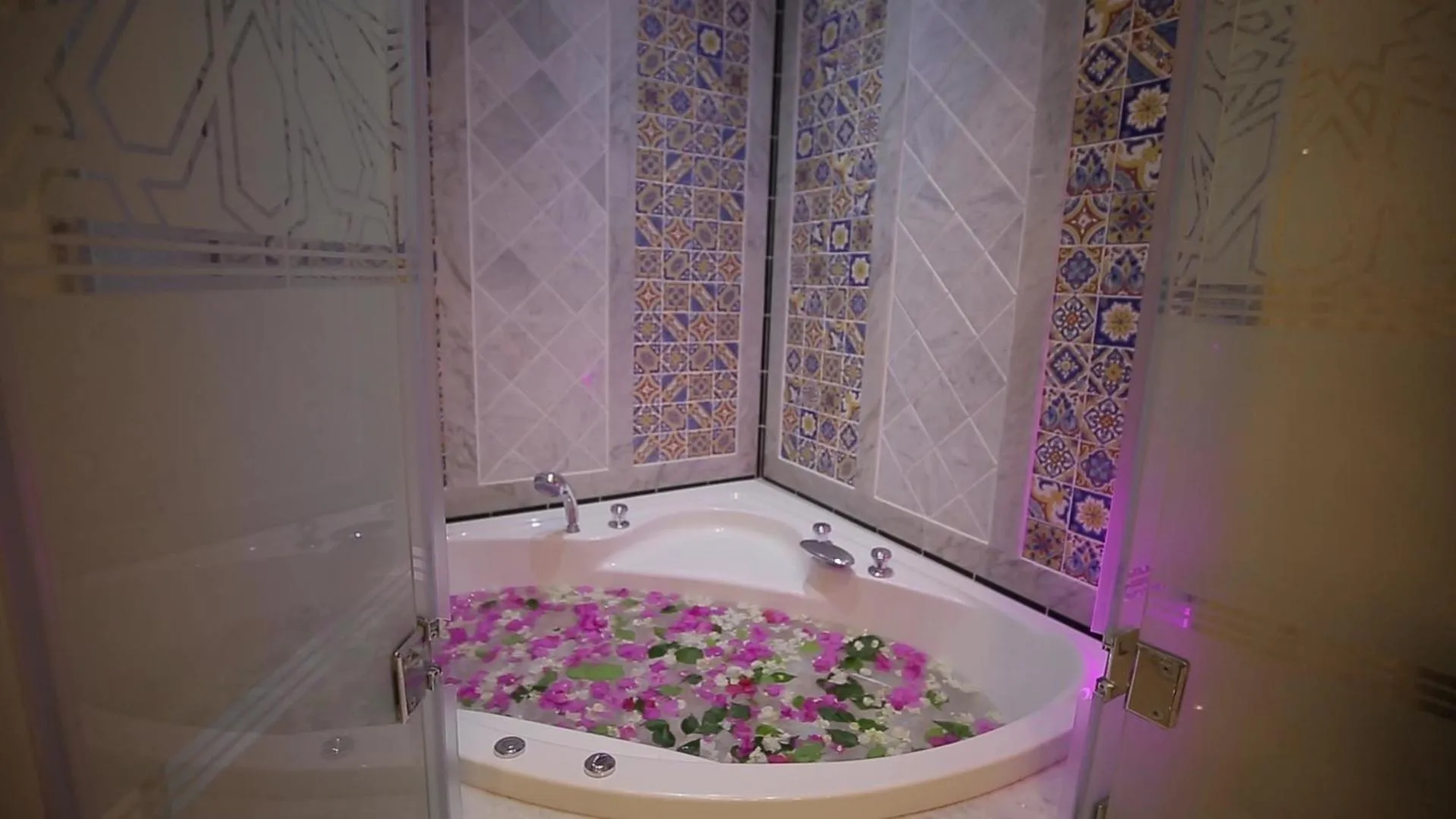 Steam room in Dar Hammamet Guest House & Hammam