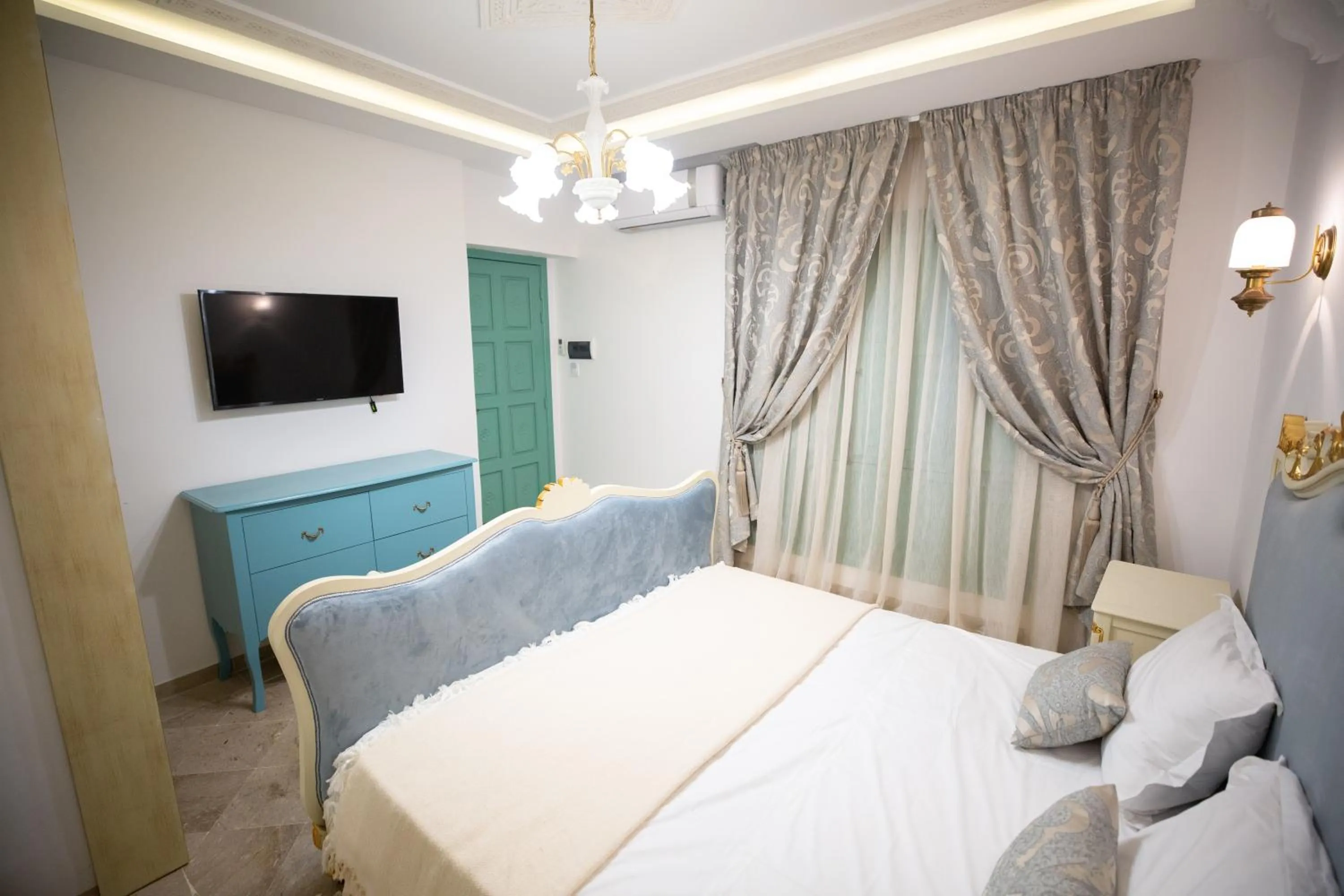 TV and multimedia, Bed in Dar Hammamet Guest House & Hammam