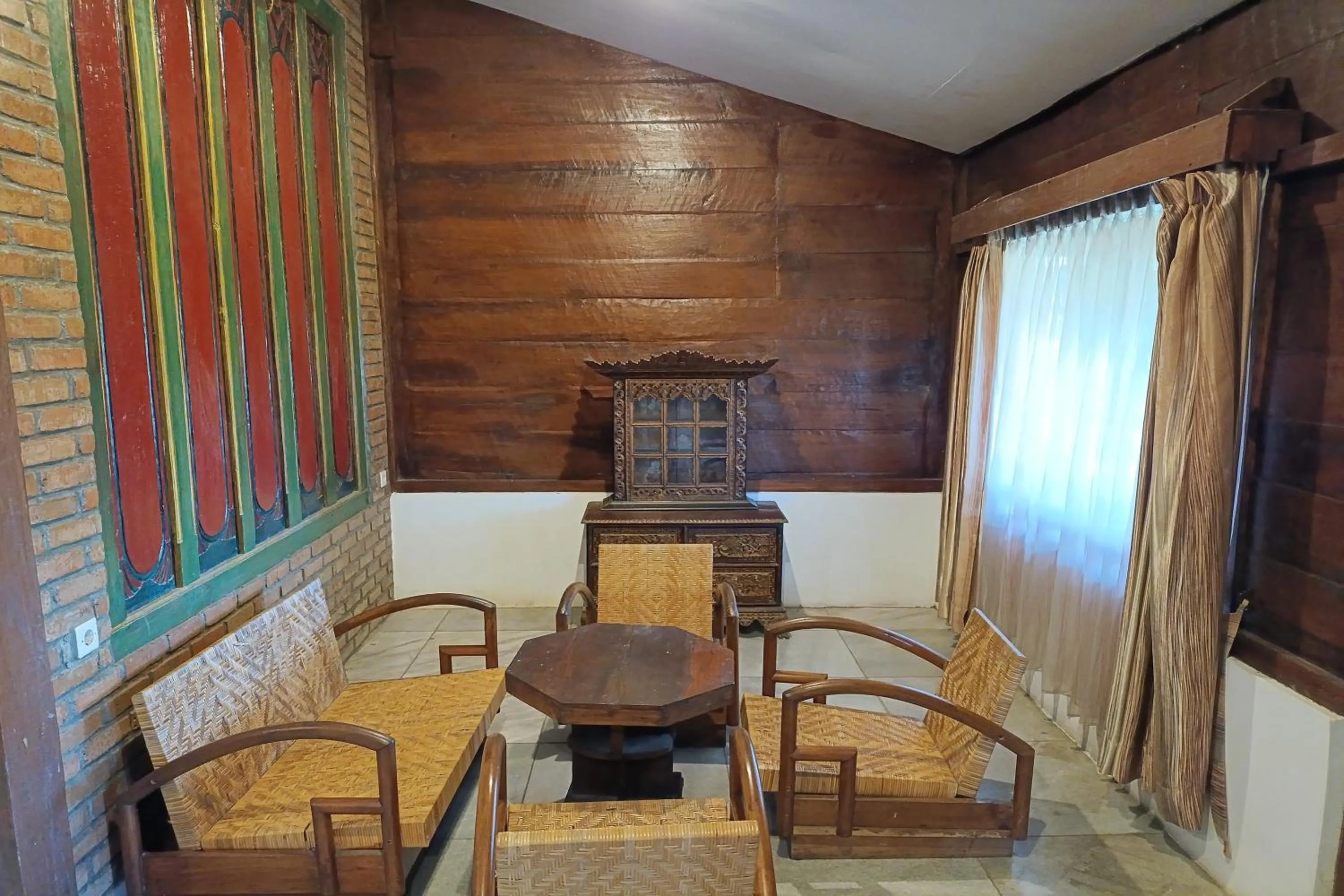 Seating area in Mendulang by Belza