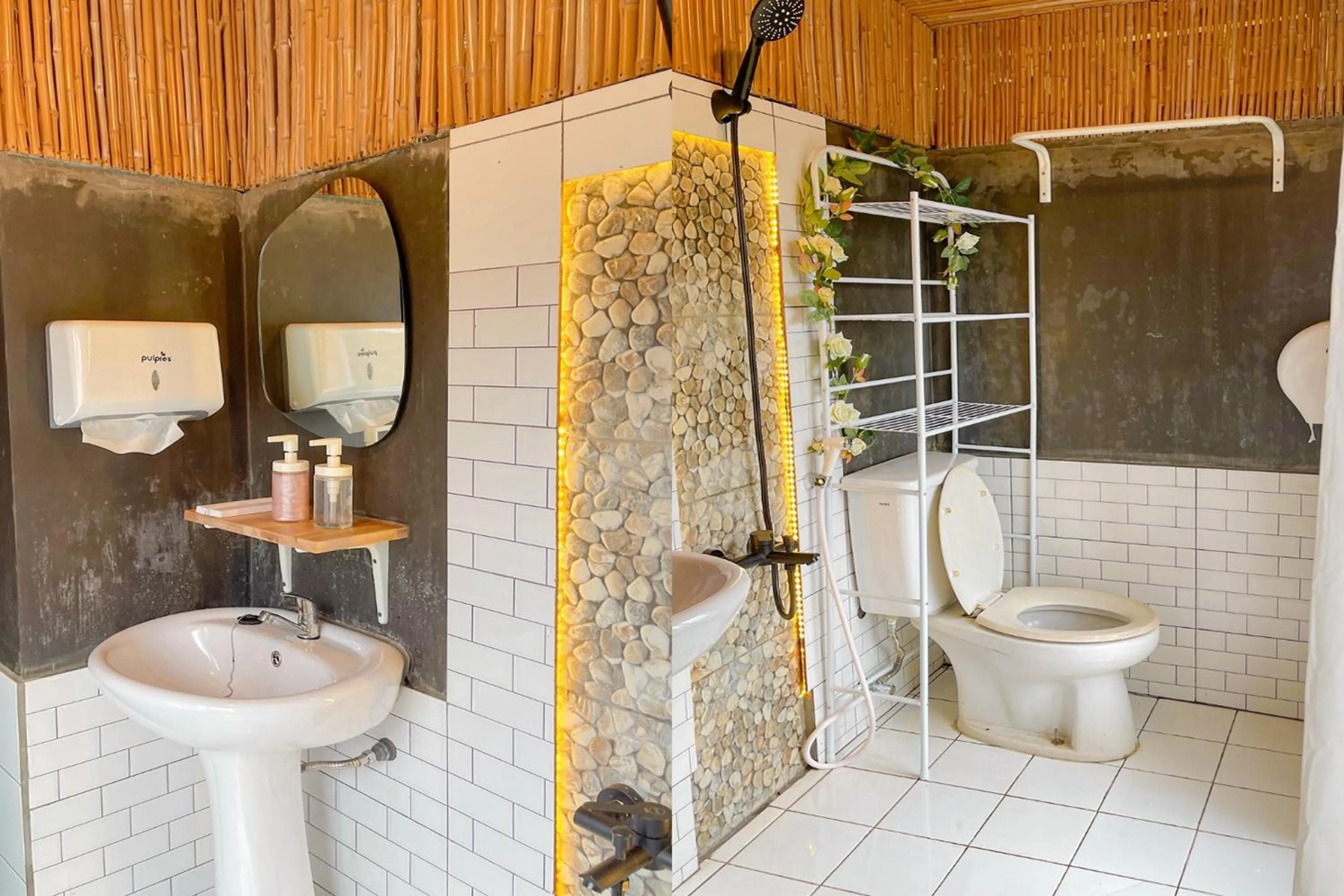 Shower in Mendulang by Belza