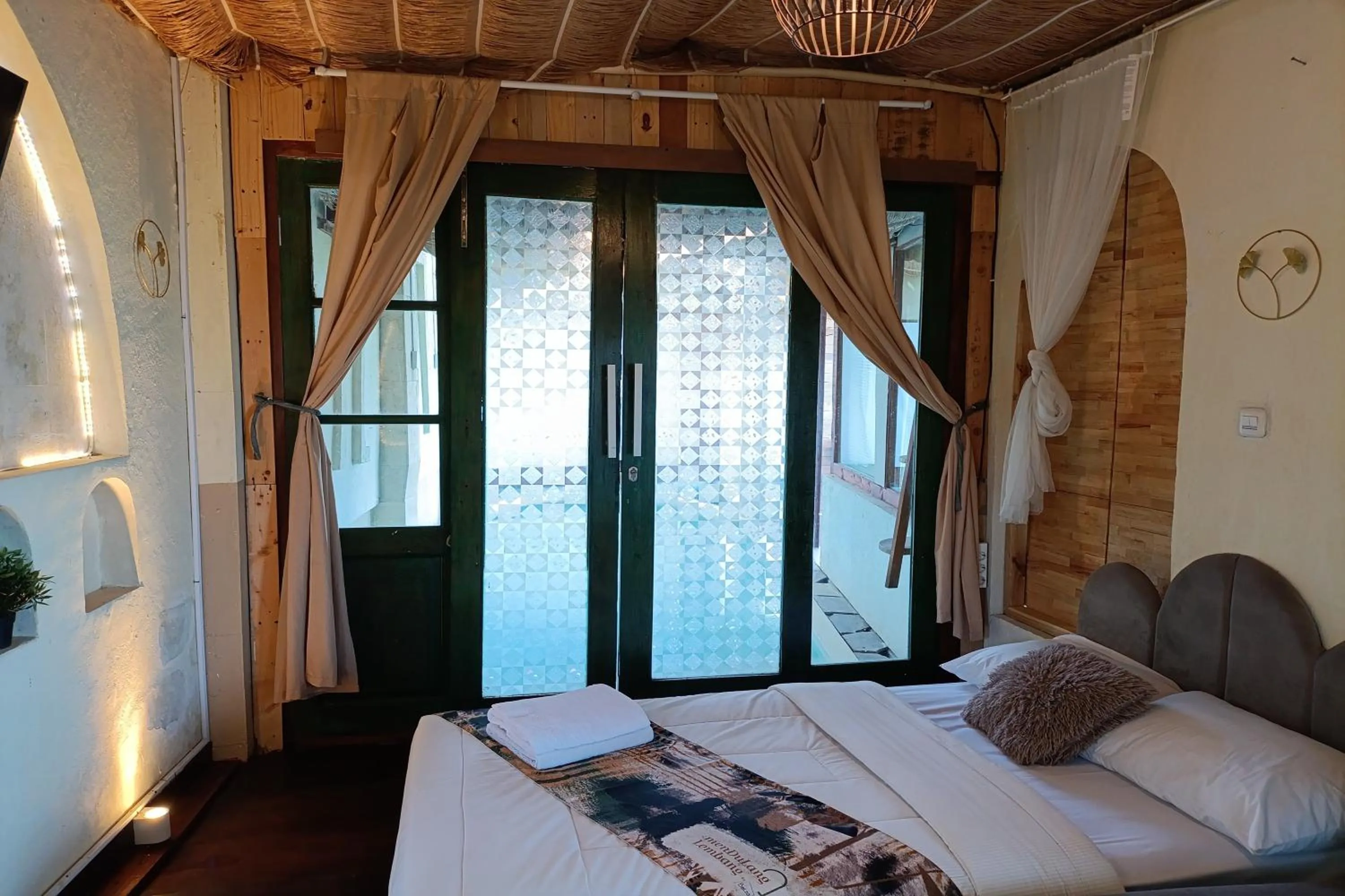 Bed in Mendulang by Belza