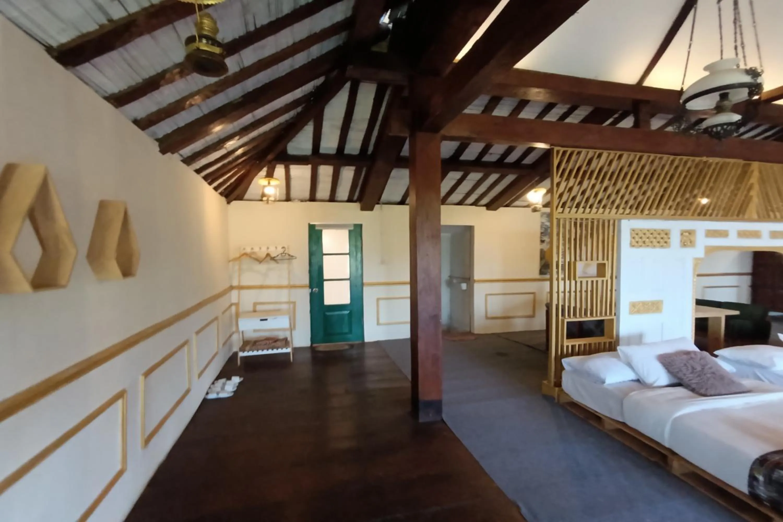 Bed in Mendulang by Belza