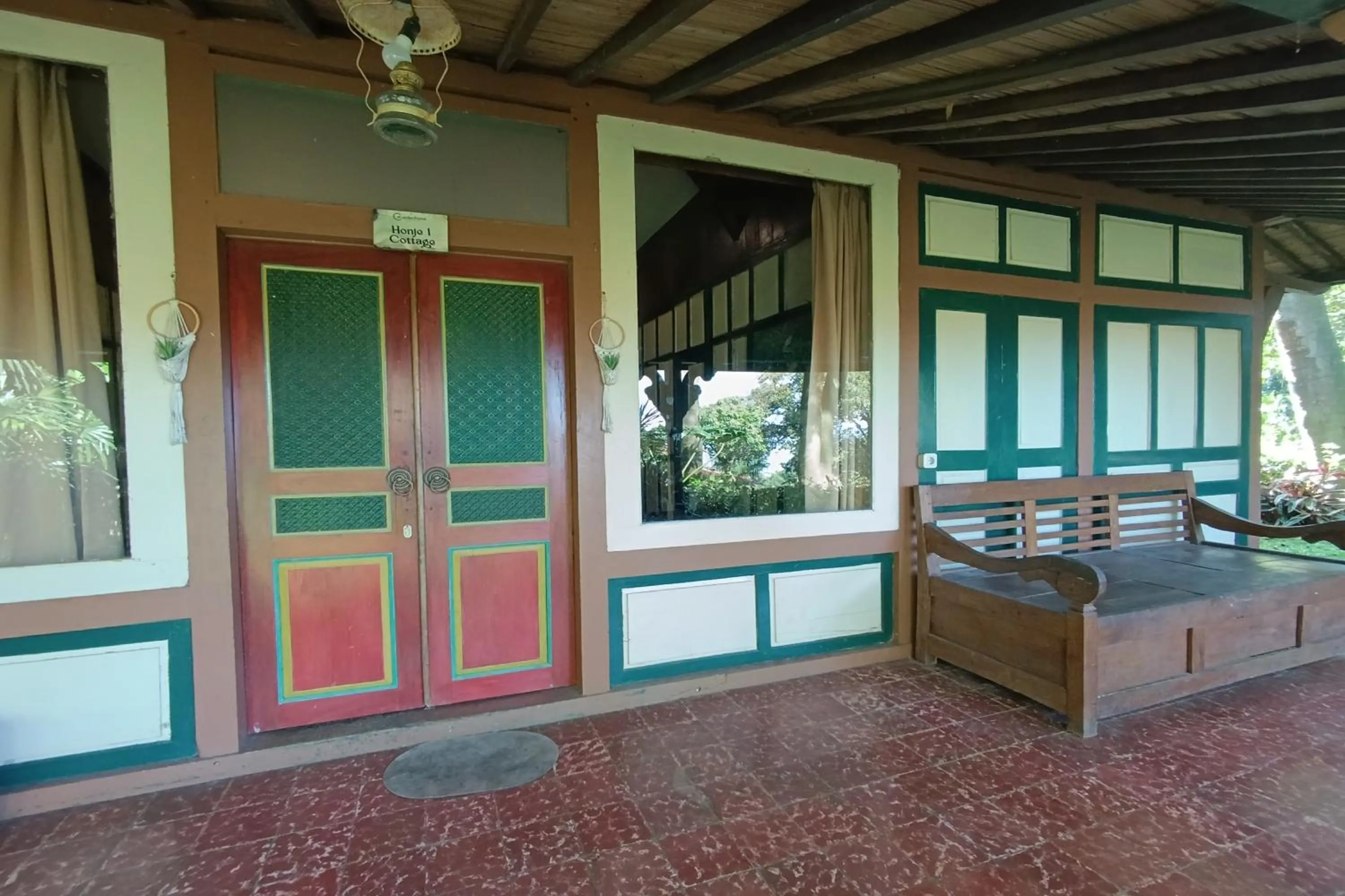 Balcony/Terrace in Mendulang by Belza