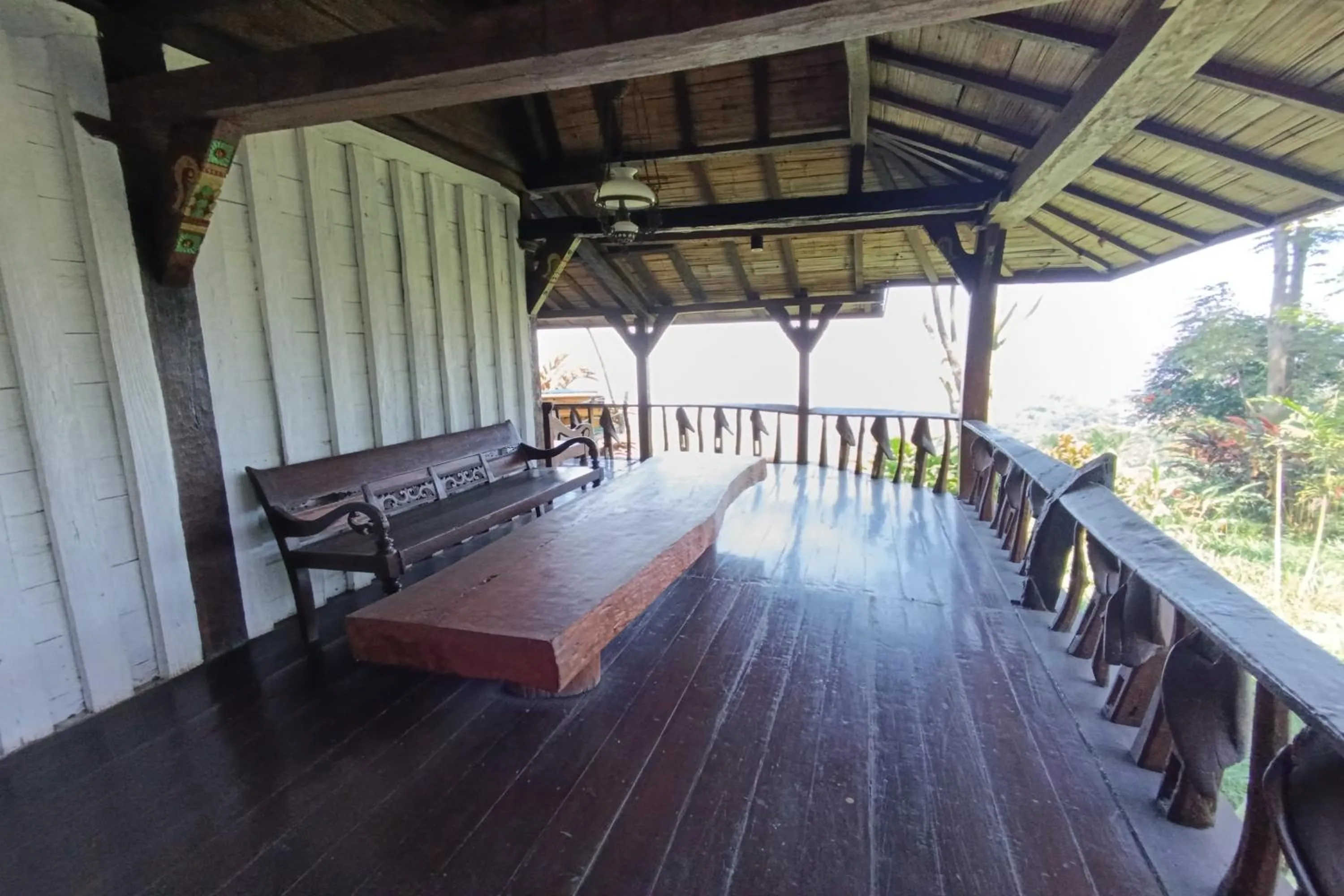 Balcony/Terrace in Mendulang by Belza