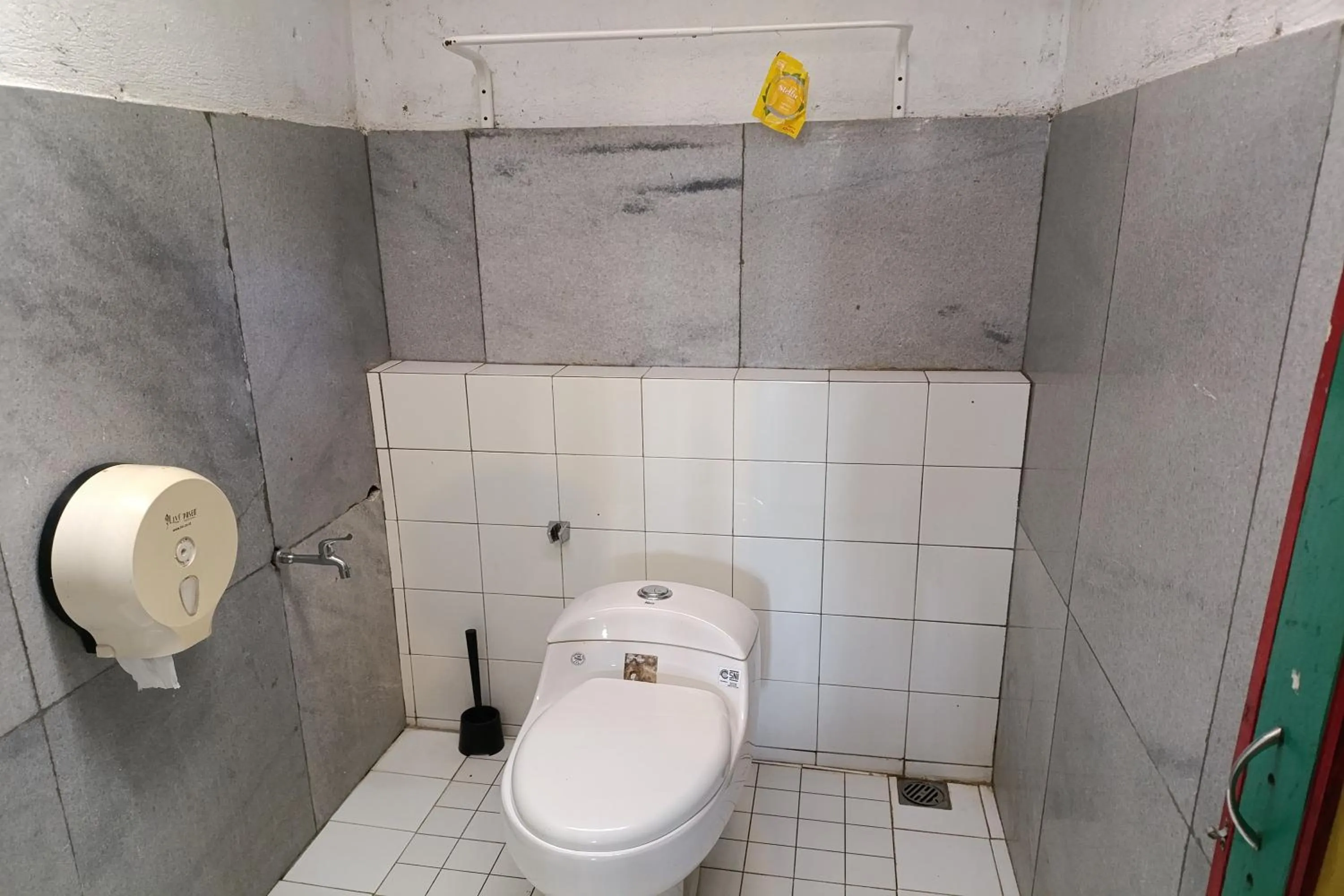 Toilet in Mendulang by Belza