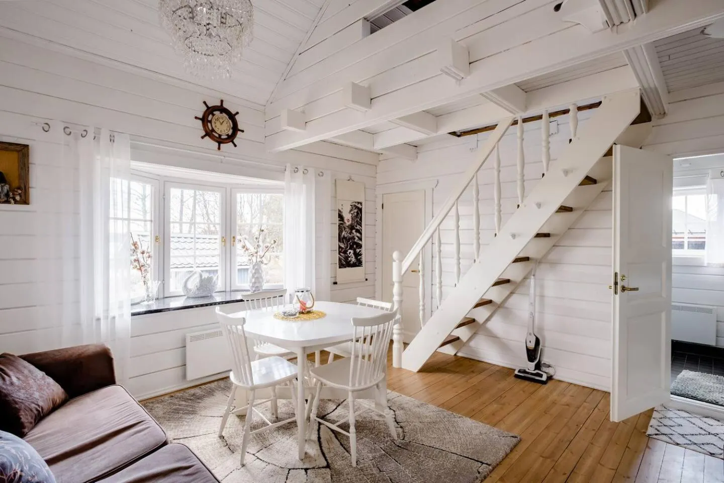 Living room in 3 Bedroom Cottage with Sauna by the Sea