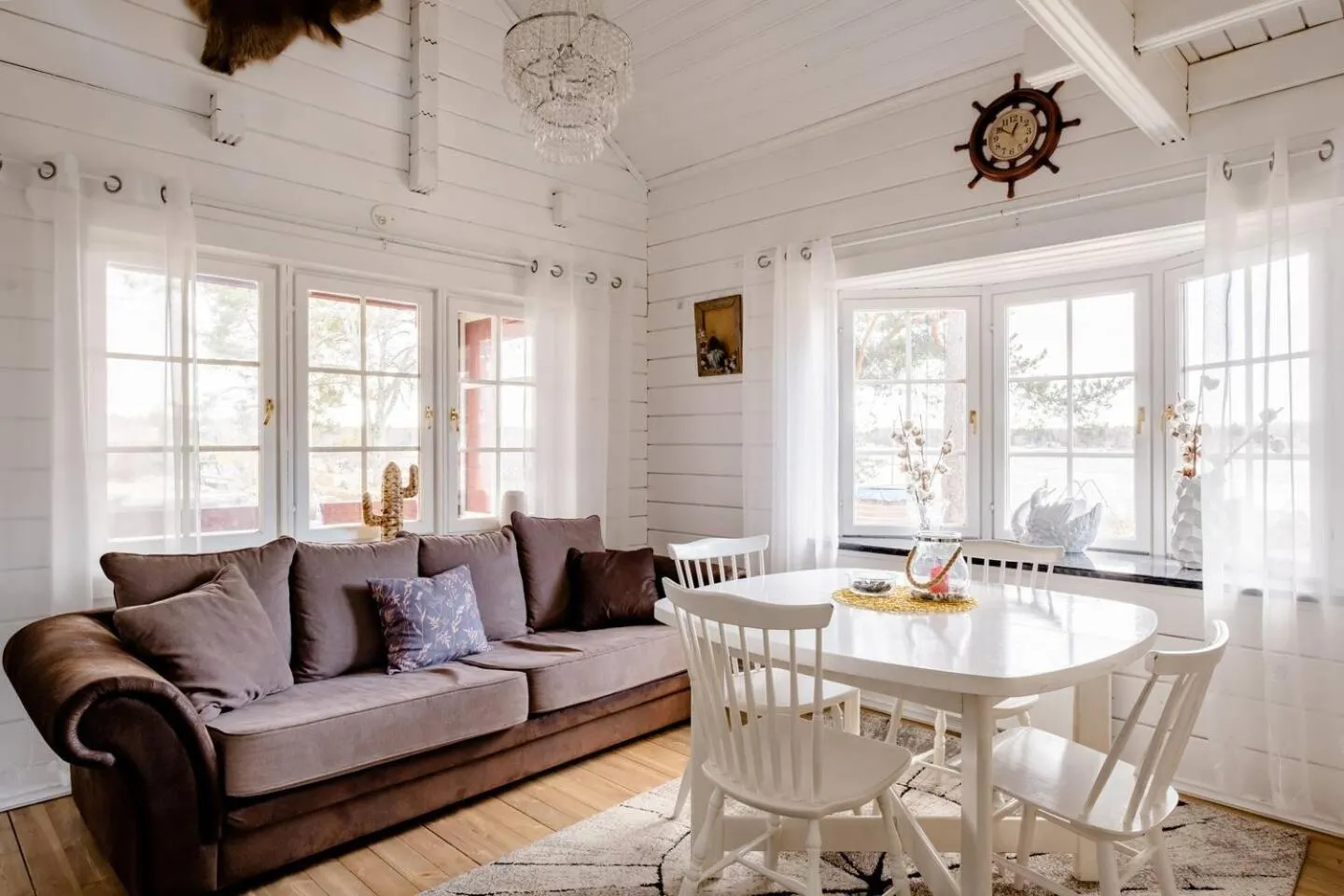 Living room in 3 Bedroom Cottage with Sauna by the Sea