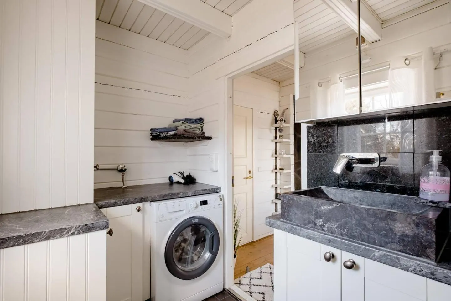 Toilet in 3 Bedroom Cottage with Sauna by the Sea