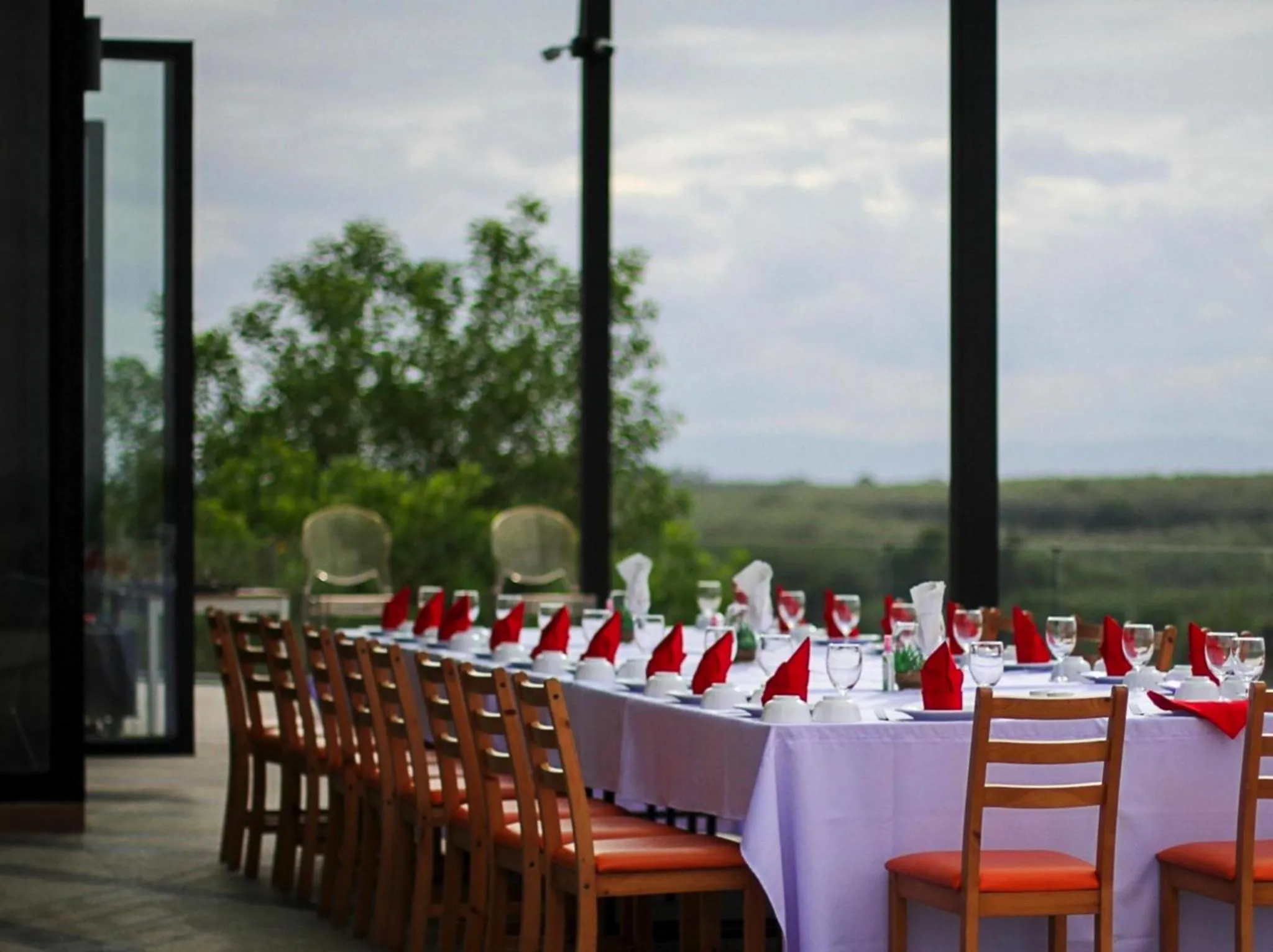 Restaurant/places to eat in Sky View Luxury Pool Villa - SHA