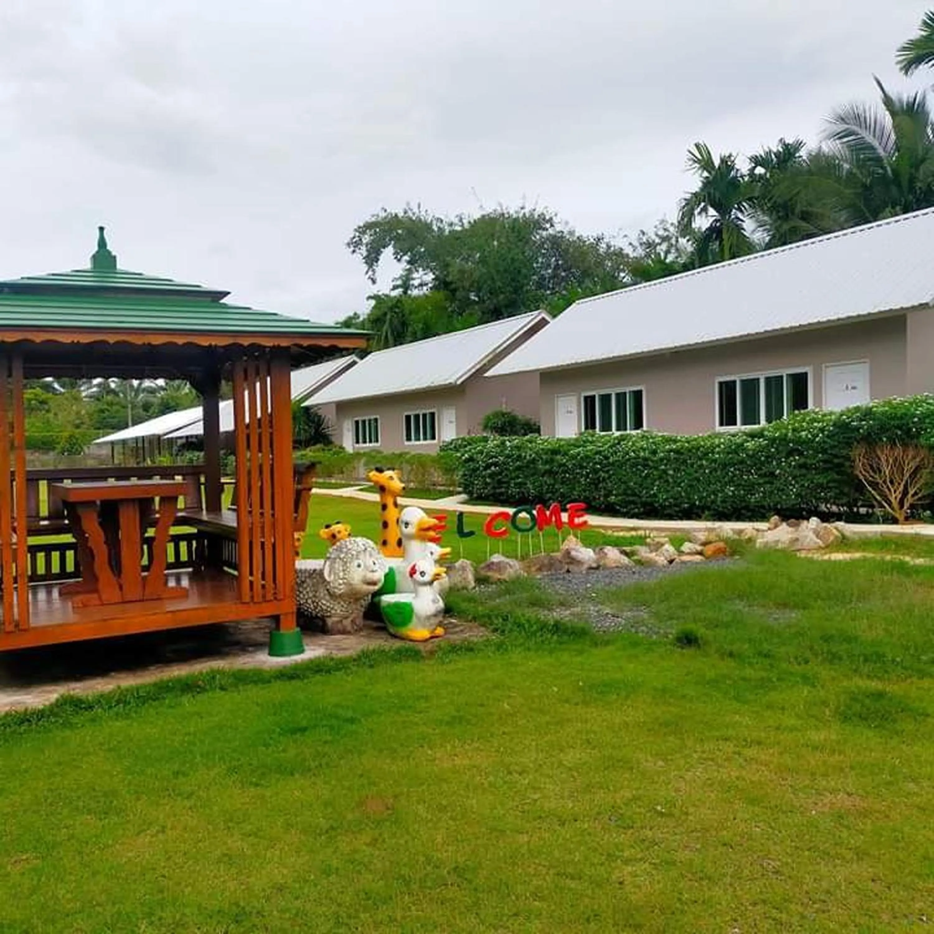 Property building in Davy Cottage Phuket