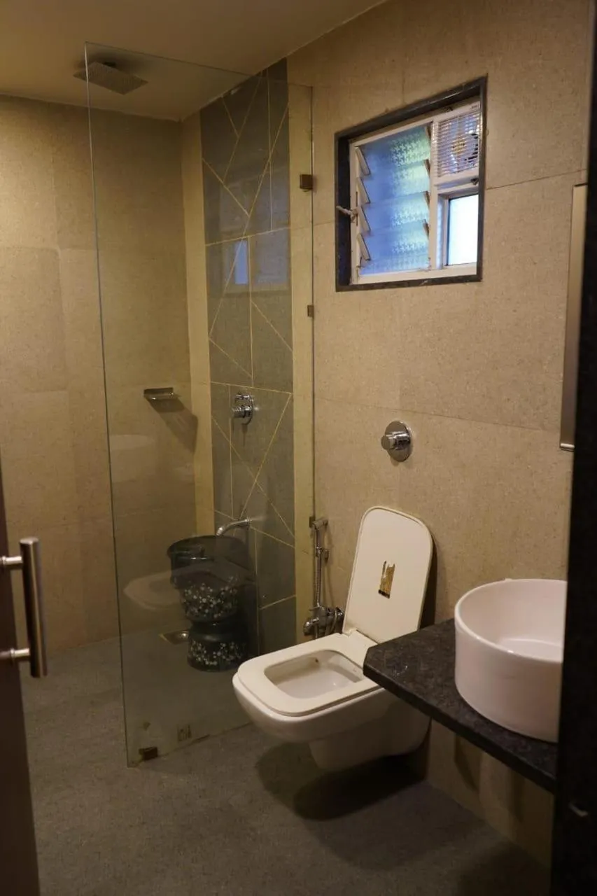 Toilet in Khushi Riverside Resort & Spa