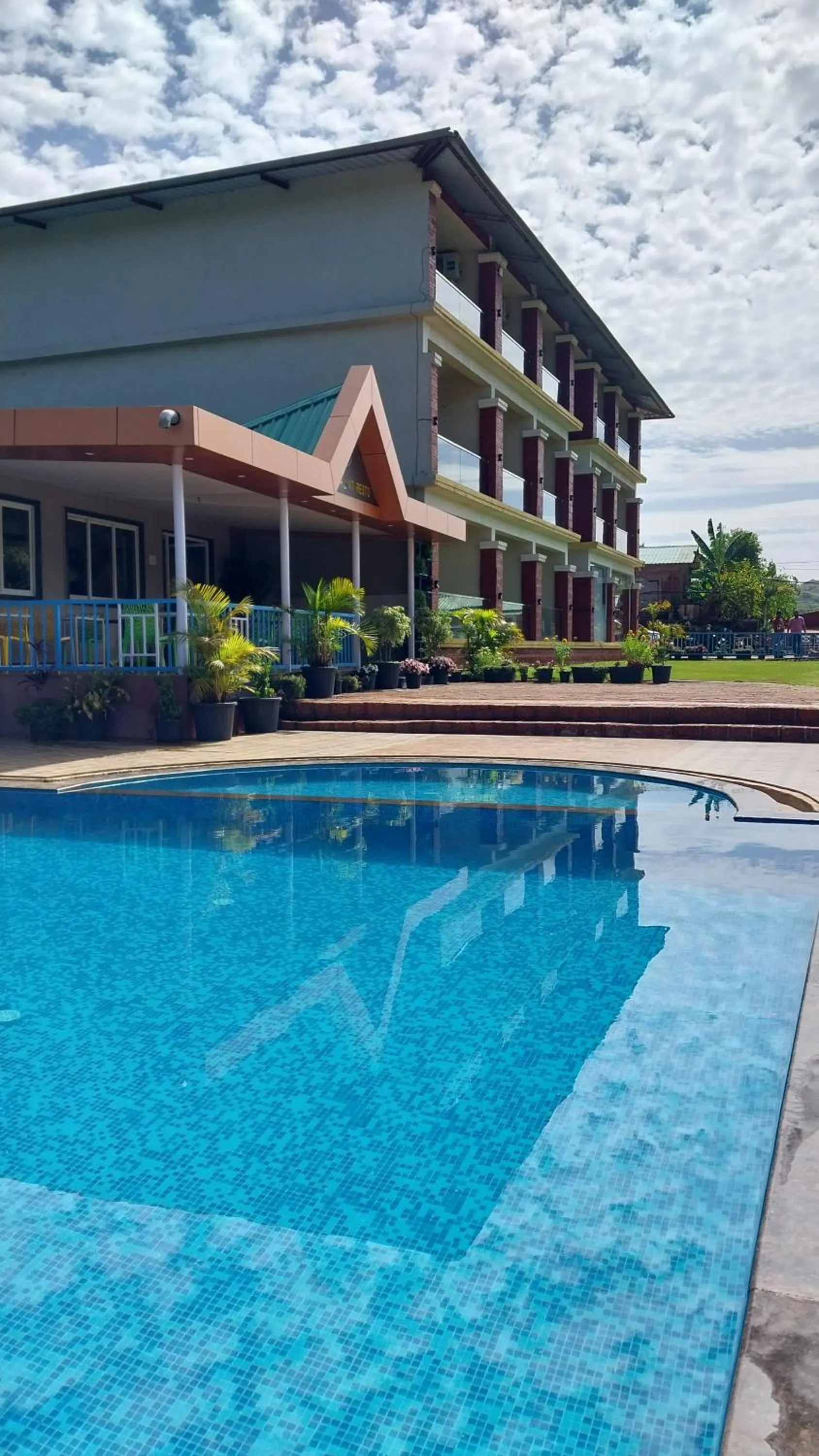 Swimming pool in Khushi Riverside Resort & Spa