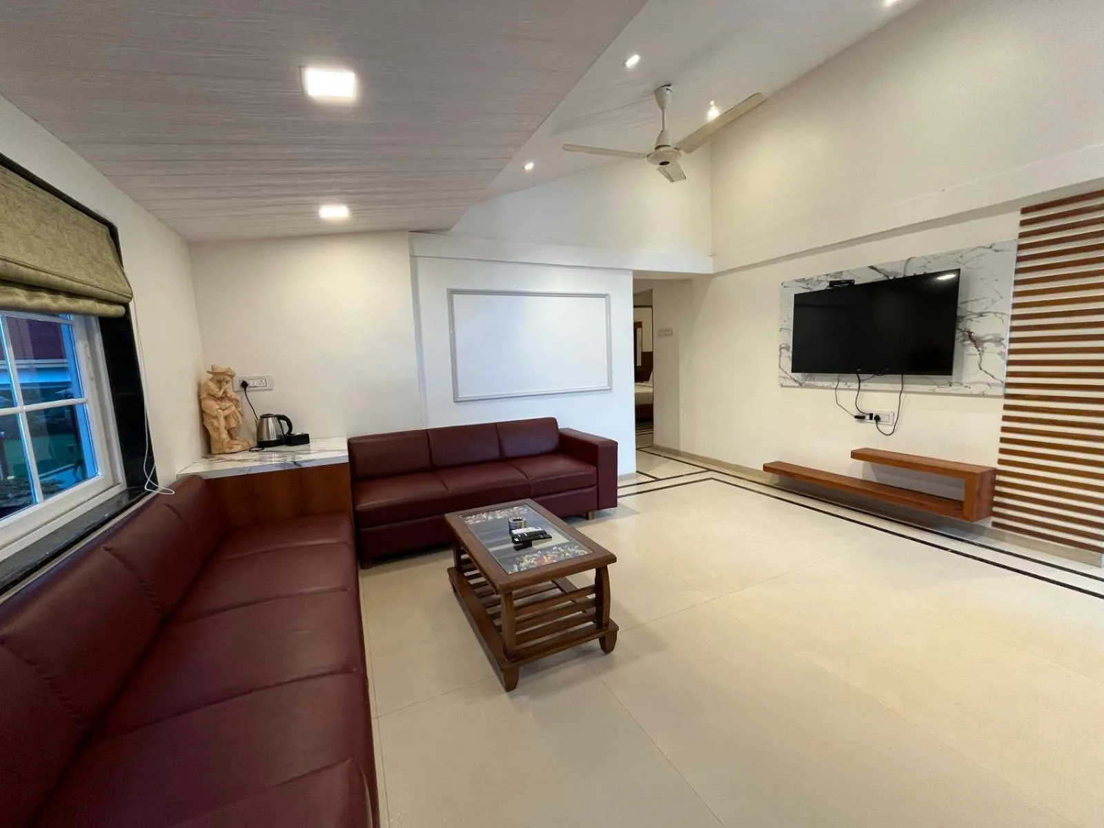 TV and multimedia in Khushi Riverside Resort & Spa