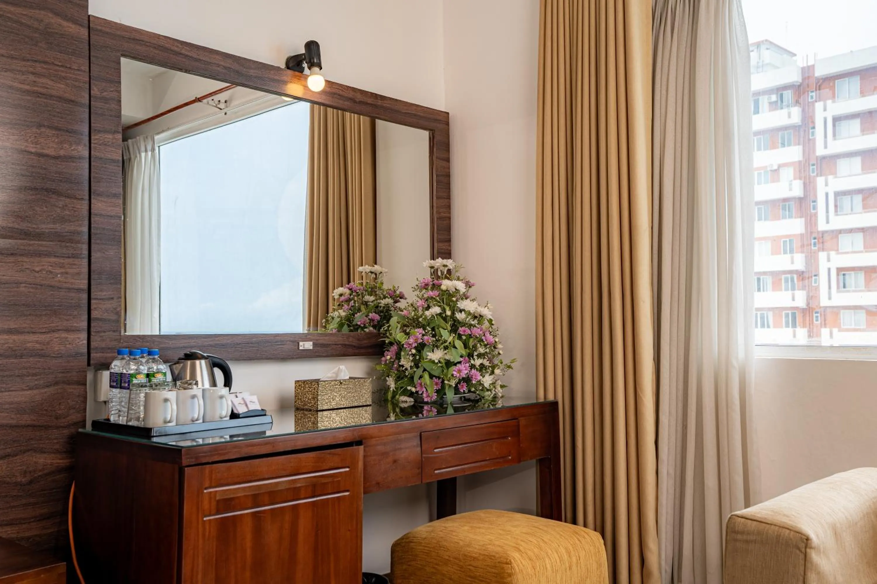 Coffee/tea facilities in Mirage Colombo