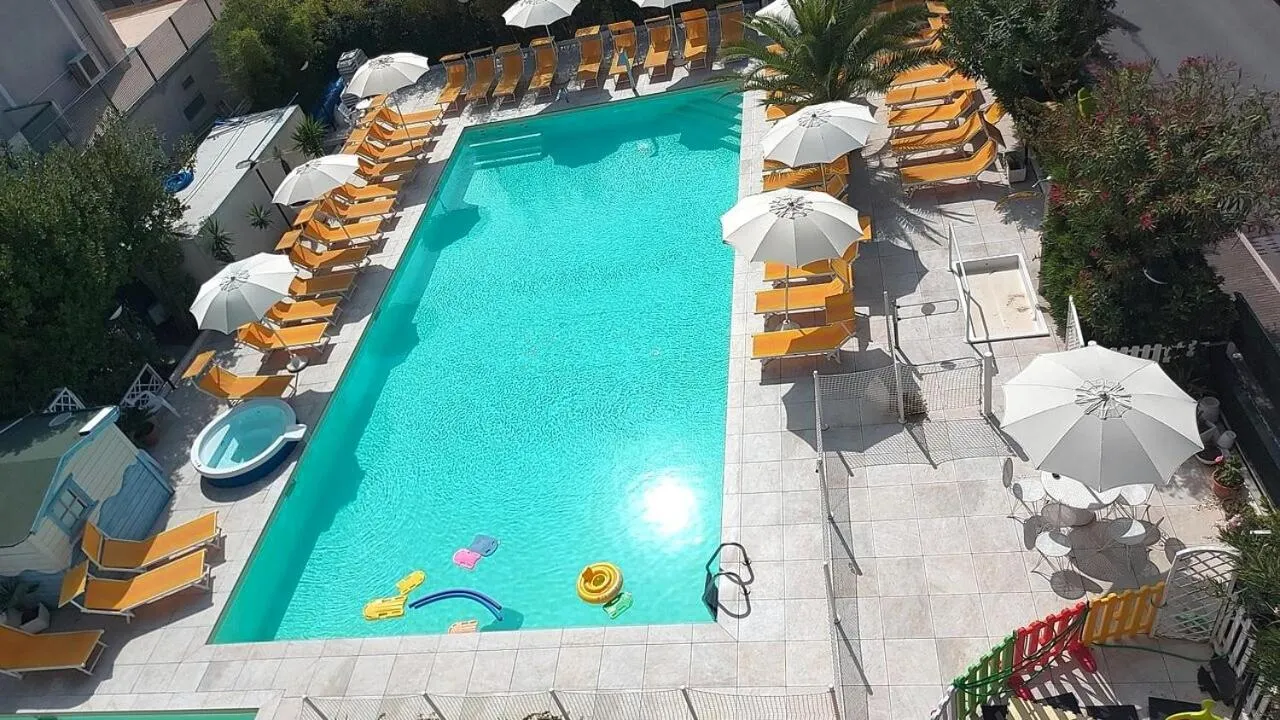 Swimming pool in HOTEL TRE ROSE