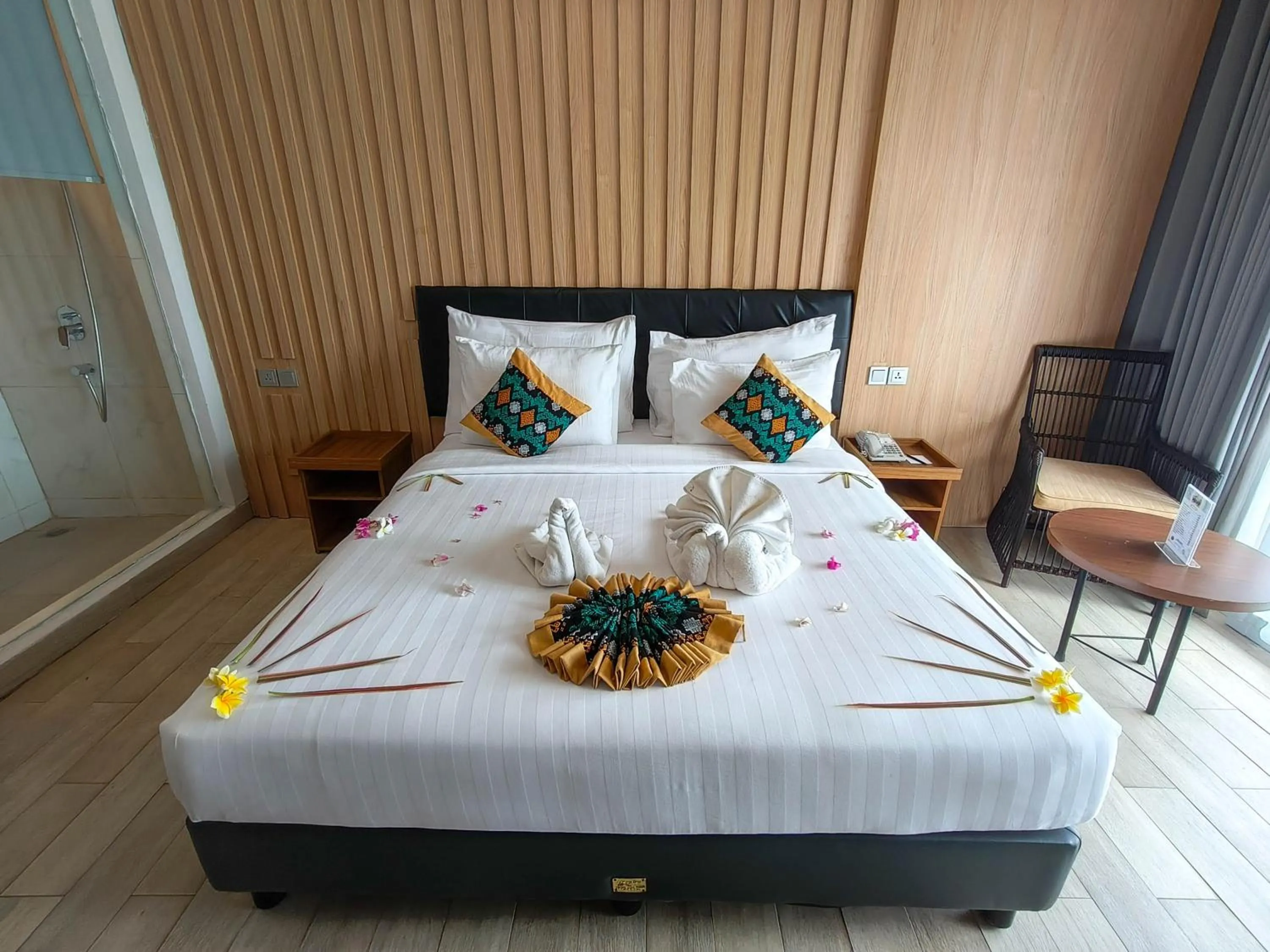 Bed in Raja Hotel Kuta Mandalika Resort & Convention