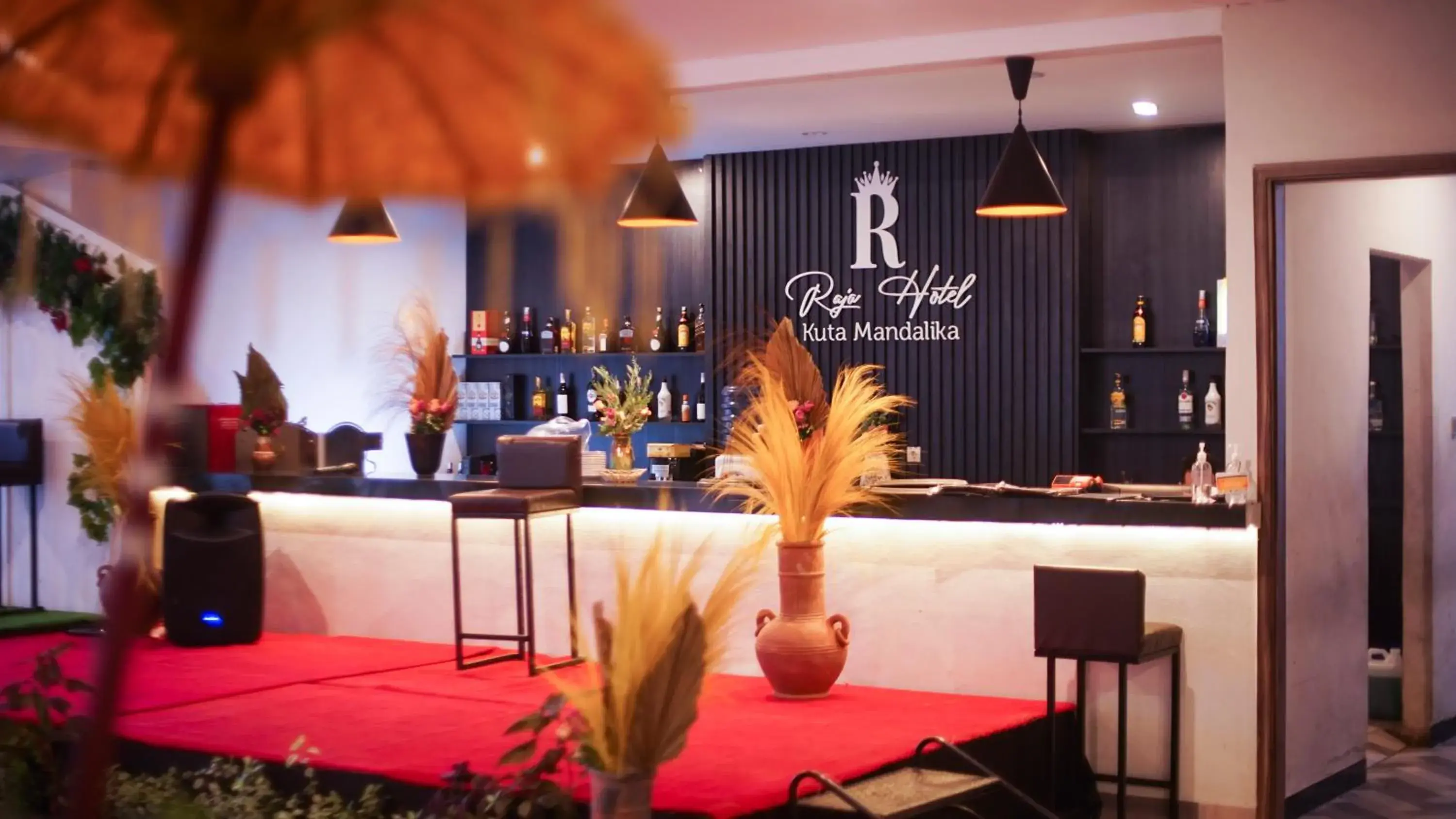 Lounge or bar in Raja Hotel Kuta Mandalika Resort & Convention Lounge or bar in Raja Hotel Kuta Mandalika Resort & Convention