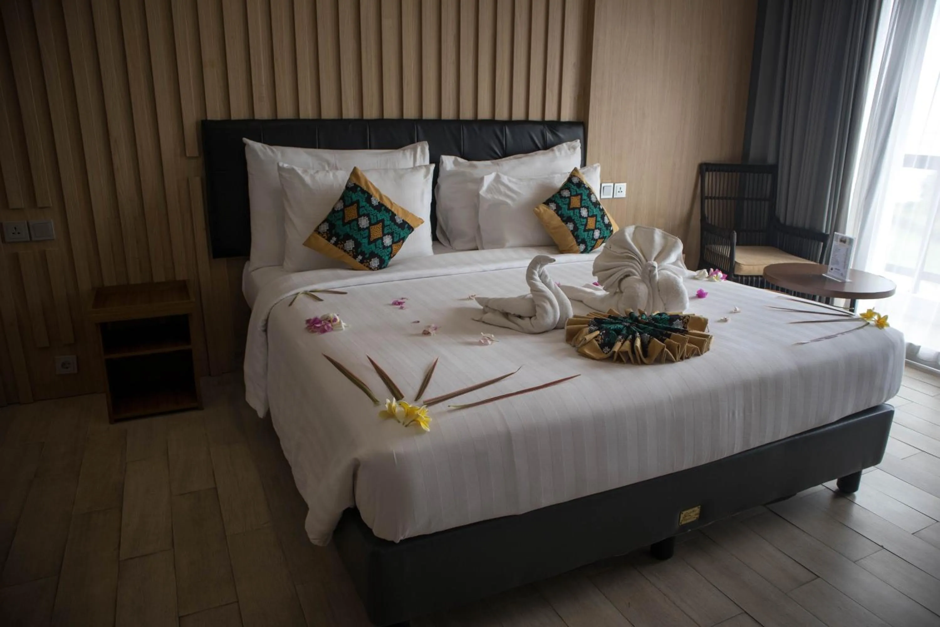 Bed in Raja Hotel Kuta Mandalika Resort & Convention