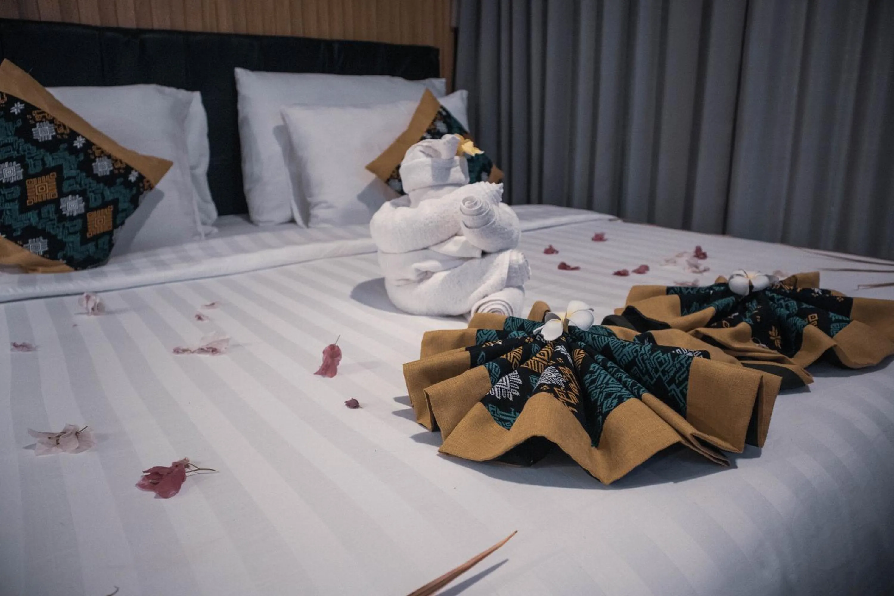 Bed in Raja Hotel Kuta Mandalika Resort & Convention