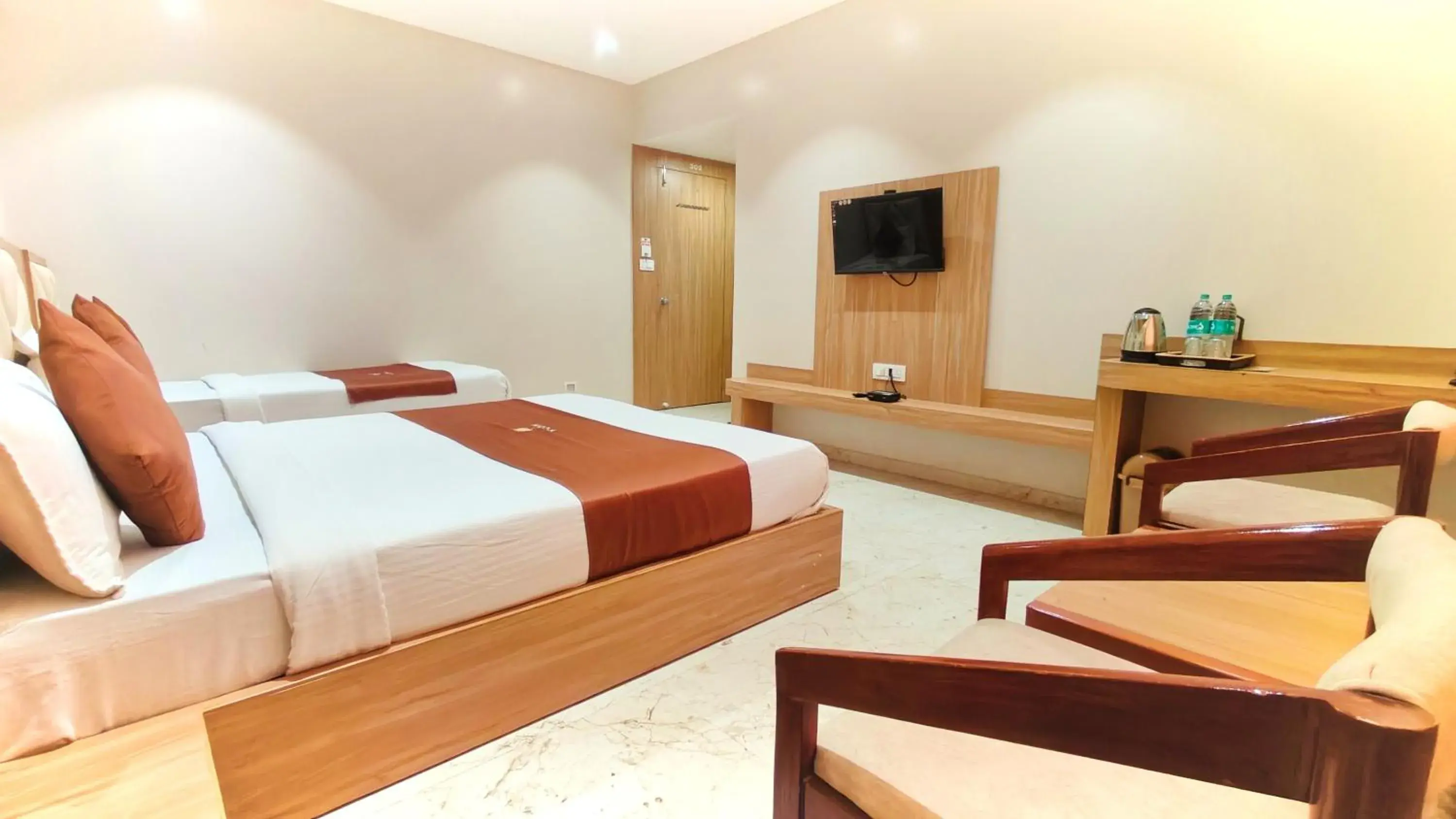 TV and multimedia, Bed in Hotel 9 Coin TV and multimedia, Bed in Hotel 9 Coin