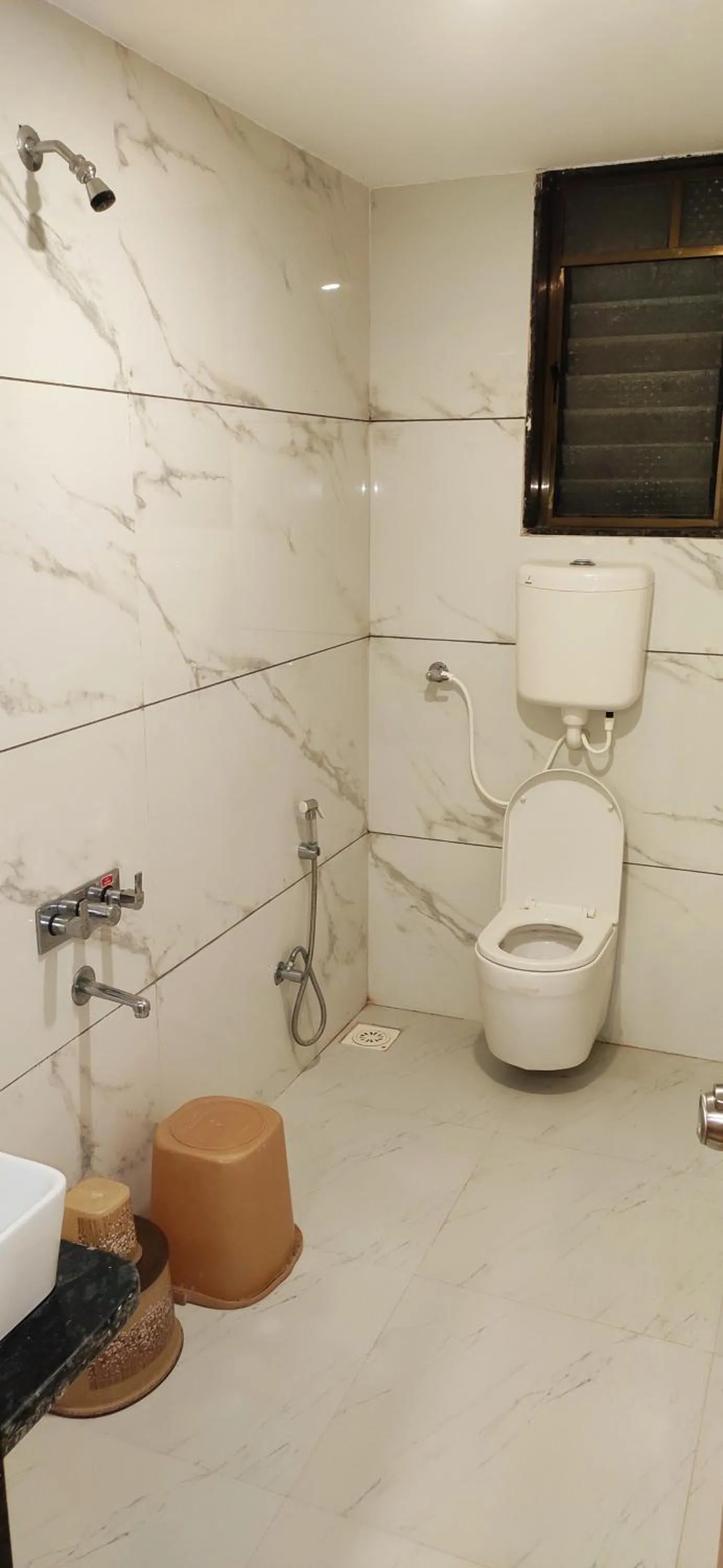 Toilet in Hotel 9 Coin