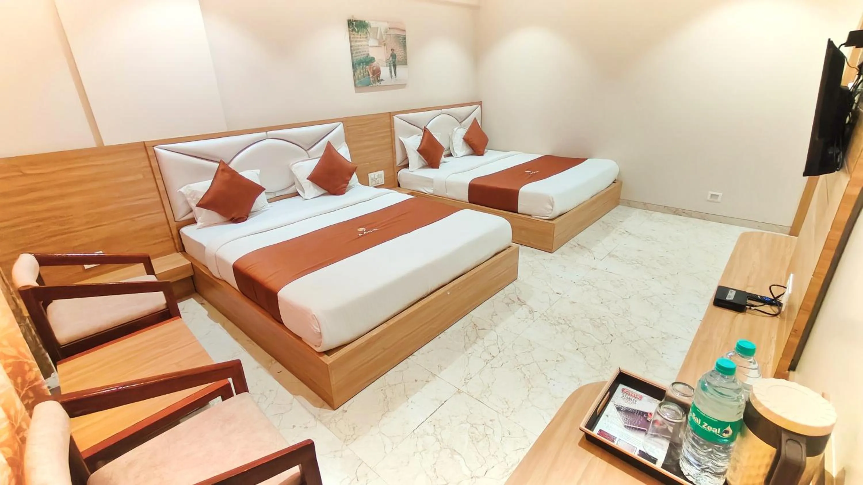 Bedroom, Bed in Hotel 9 Coin