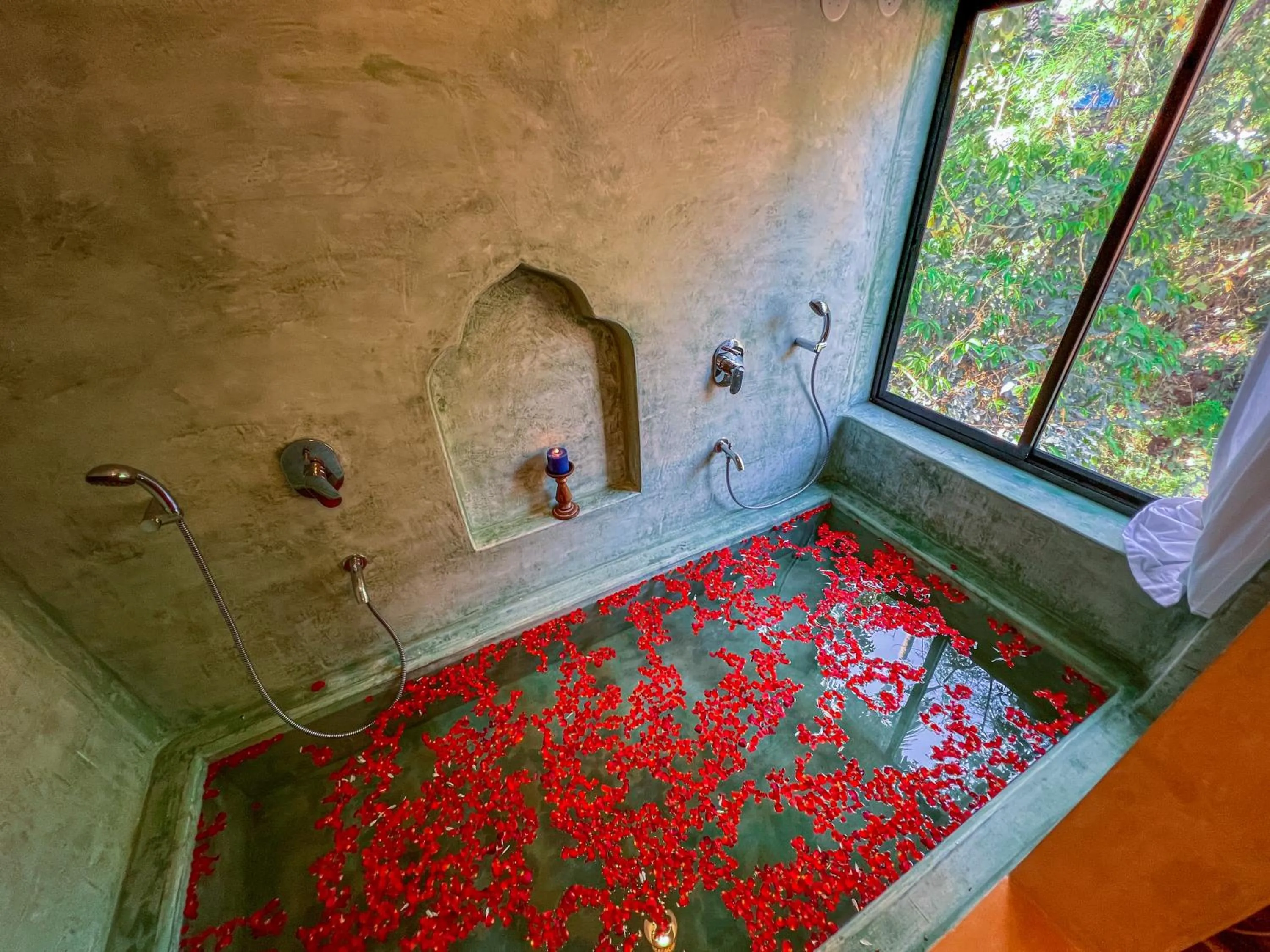 Bathroom in Nalanda Retreat Goa By Mandrem Beach