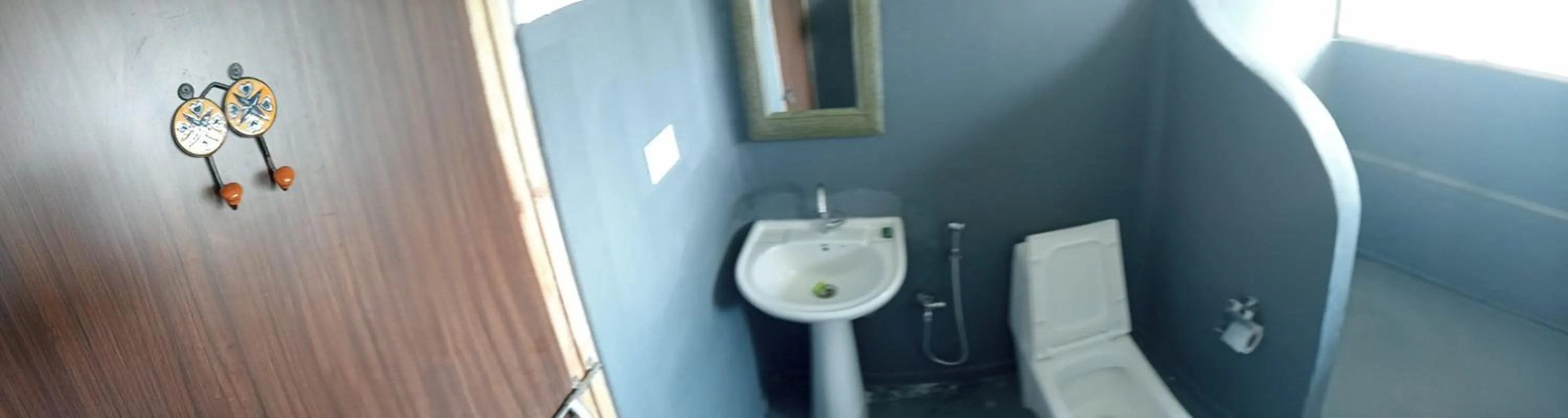 Bathroom in Nalanda Retreat Goa By Mandrem Beach