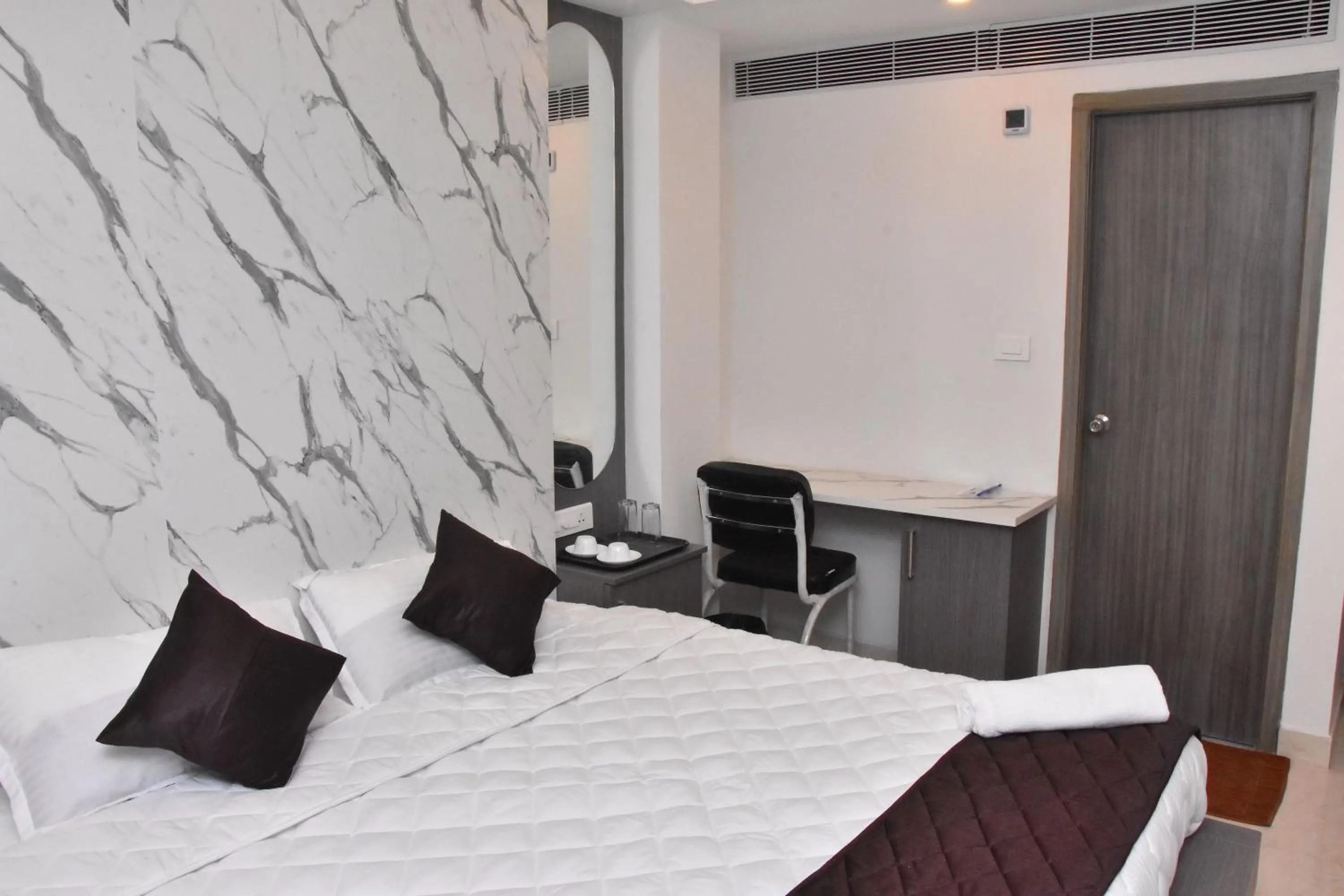 Bed in Sanns Tropicana