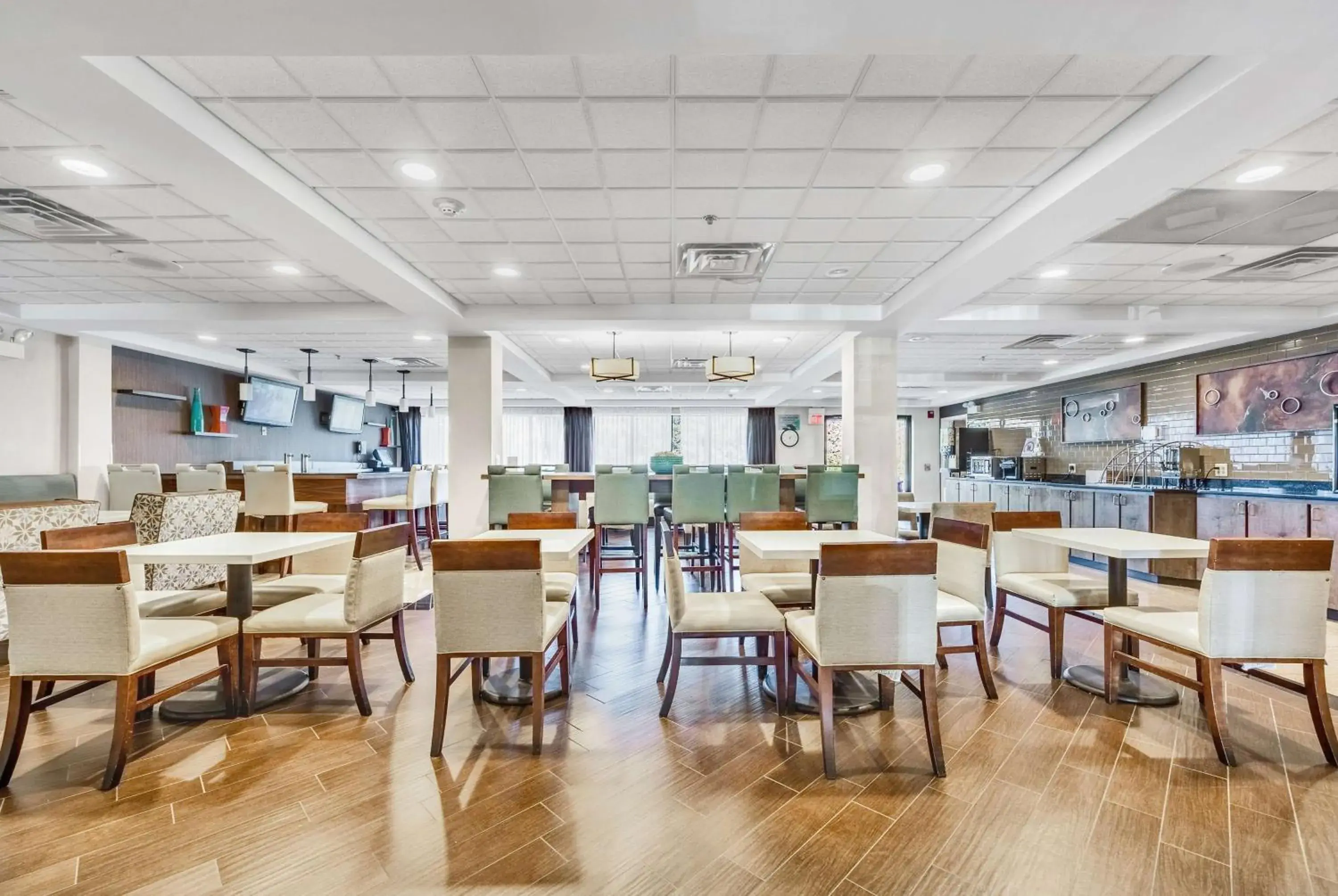 Breakfast in Wingate by Wyndham Chicago Schaumburg Breakfast in Wingate by Wyndham Chicago Schaumburg