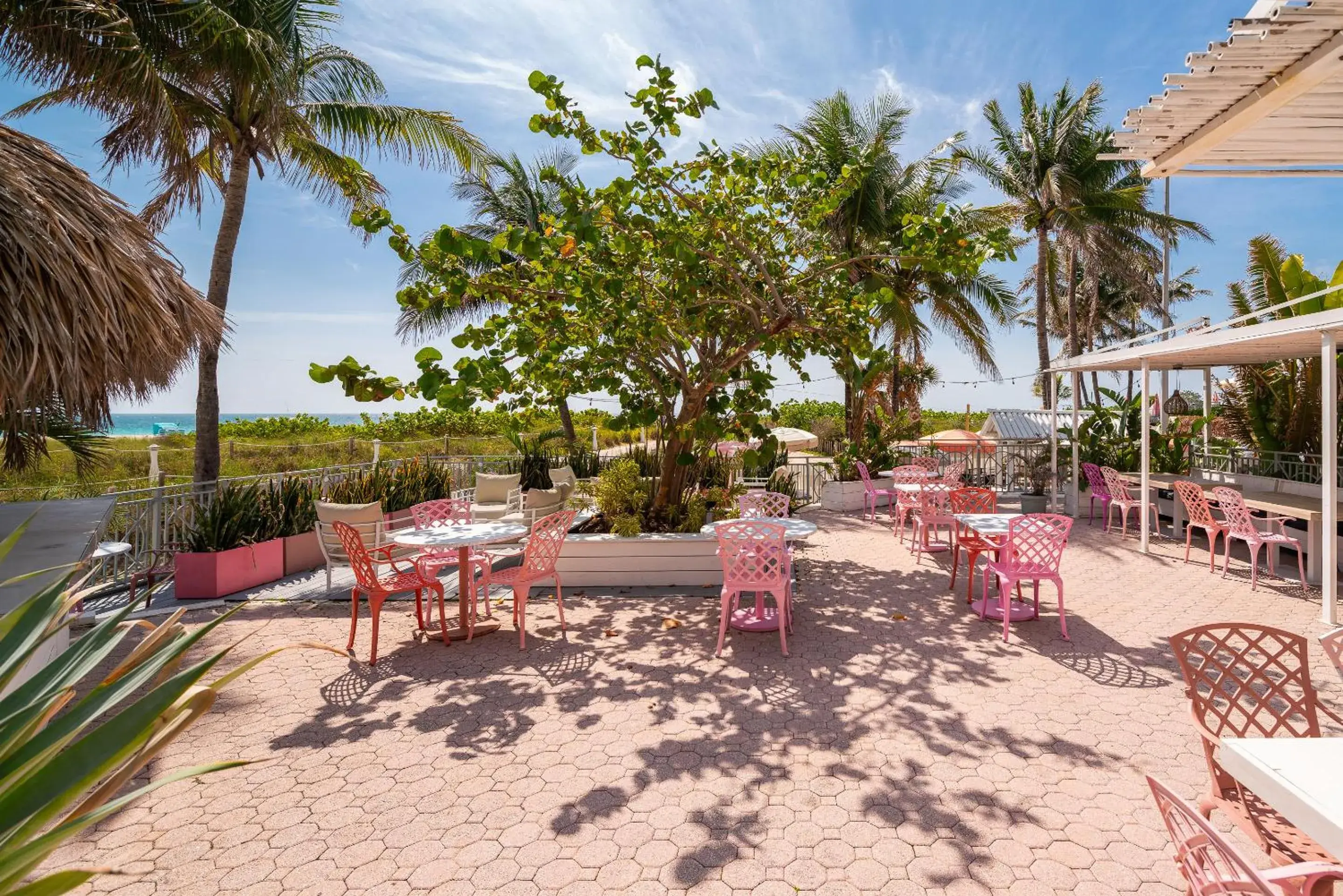 Restaurant/places to eat in The Savoy Hotel & Beach Club Restaurant/places to eat in The Savoy Hotel & Beach Club