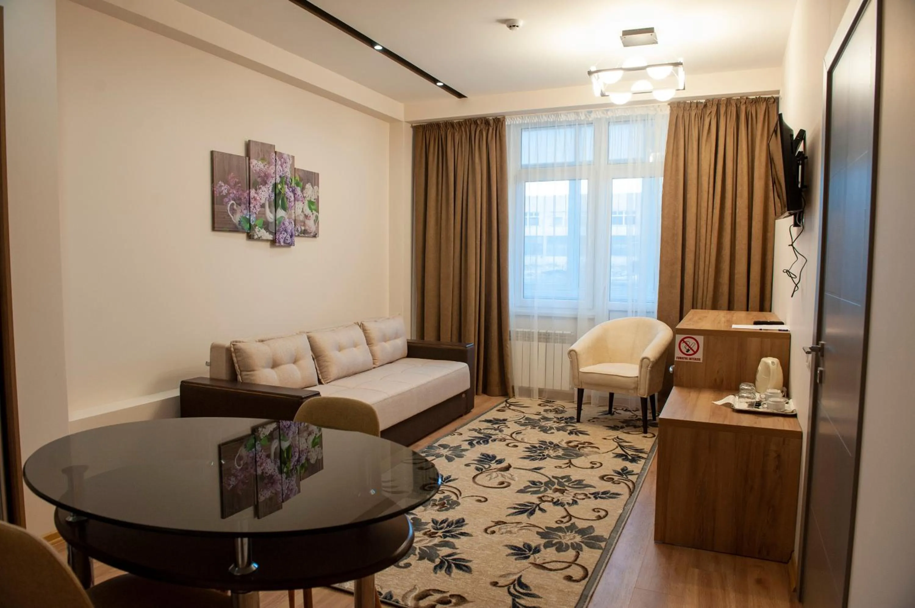 Seating area in Lotus Hotel Chisinau