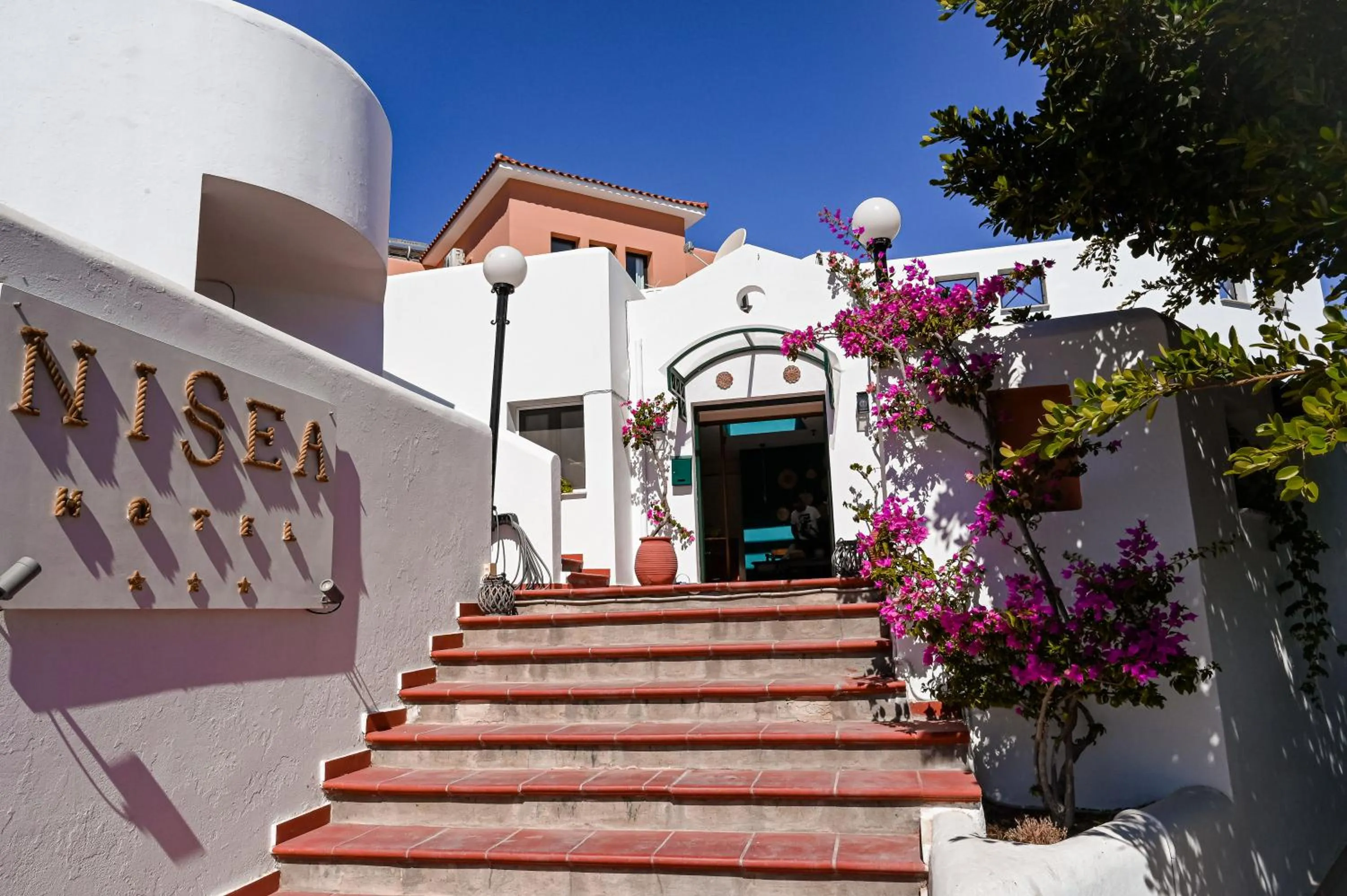 Facade/entrance in Nisea Hotel Samos