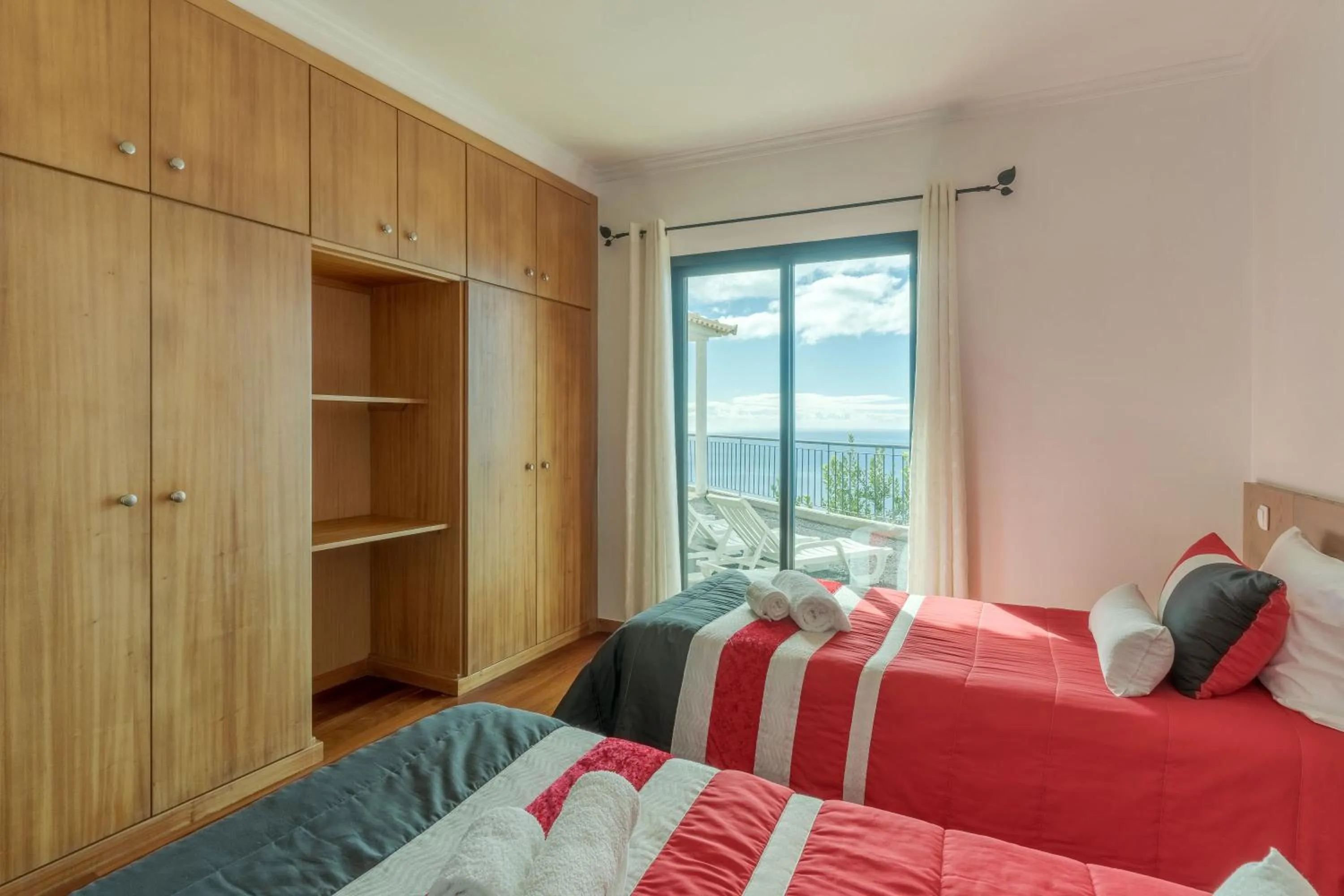 Bed in Ocean View Tabua by Holiday Rental Madeira
