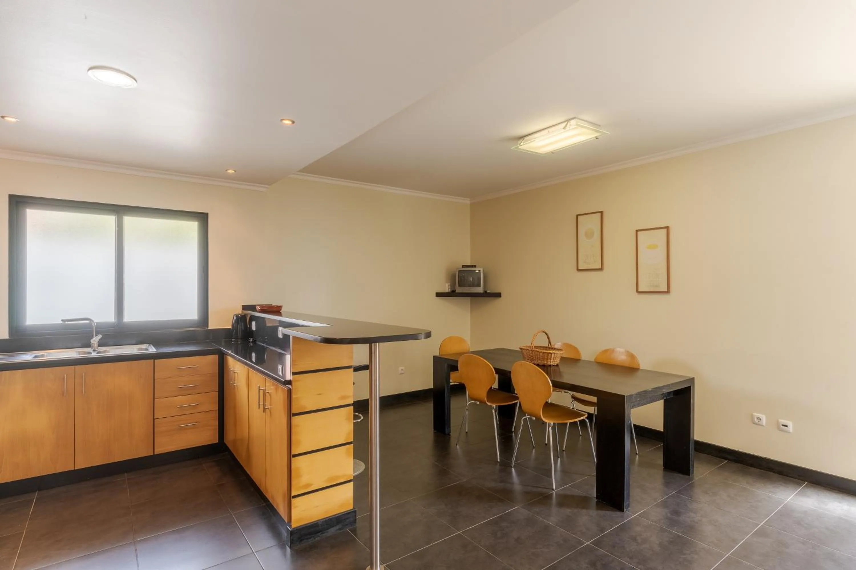 Kitchen or kitchenette in Ocean View Tabua by Holiday Rental Madeira