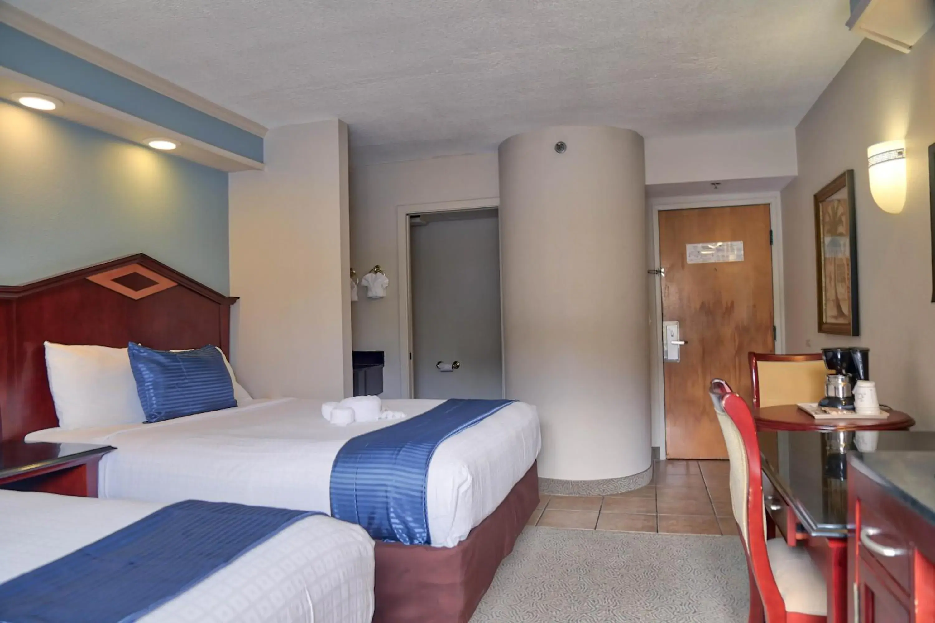 Photo of the whole room, Bed in Destiny Palms Hotel Maingate West Photo of the whole room, Bed in Destiny Palms Hotel Maingate West