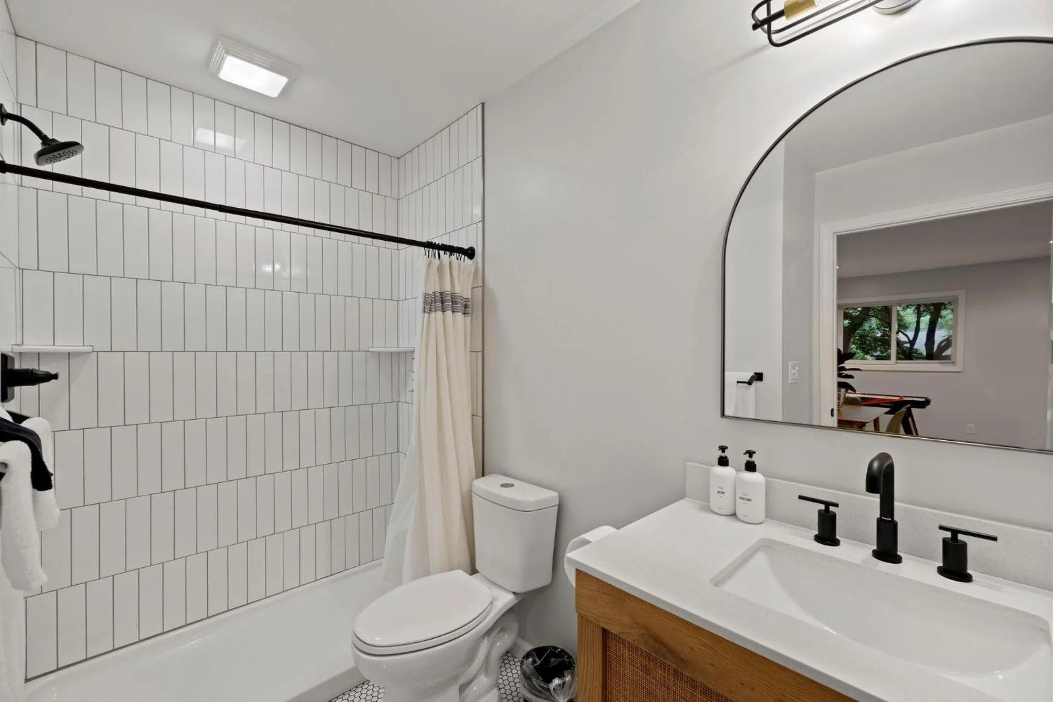 Near Biltmore, Hiking, Breweries W Game Room