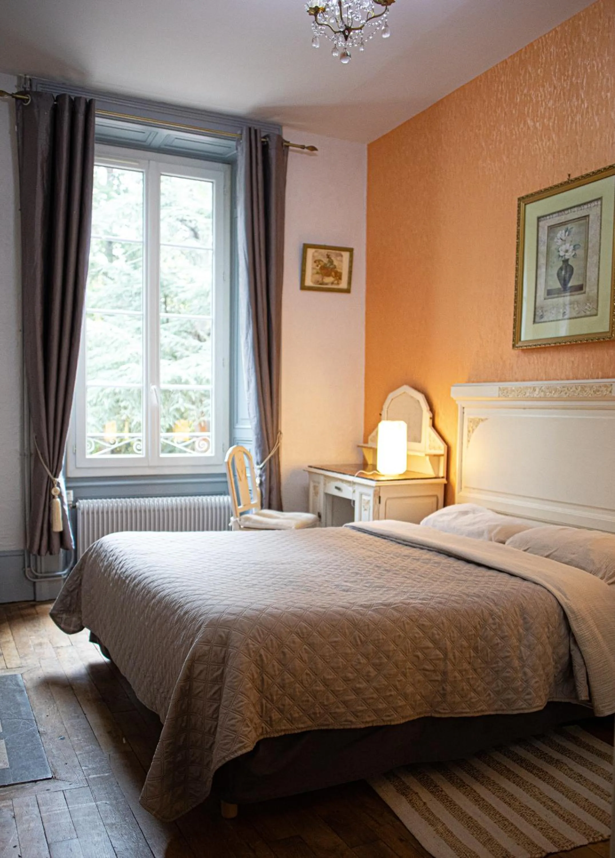 Bed in Château de MontSablé