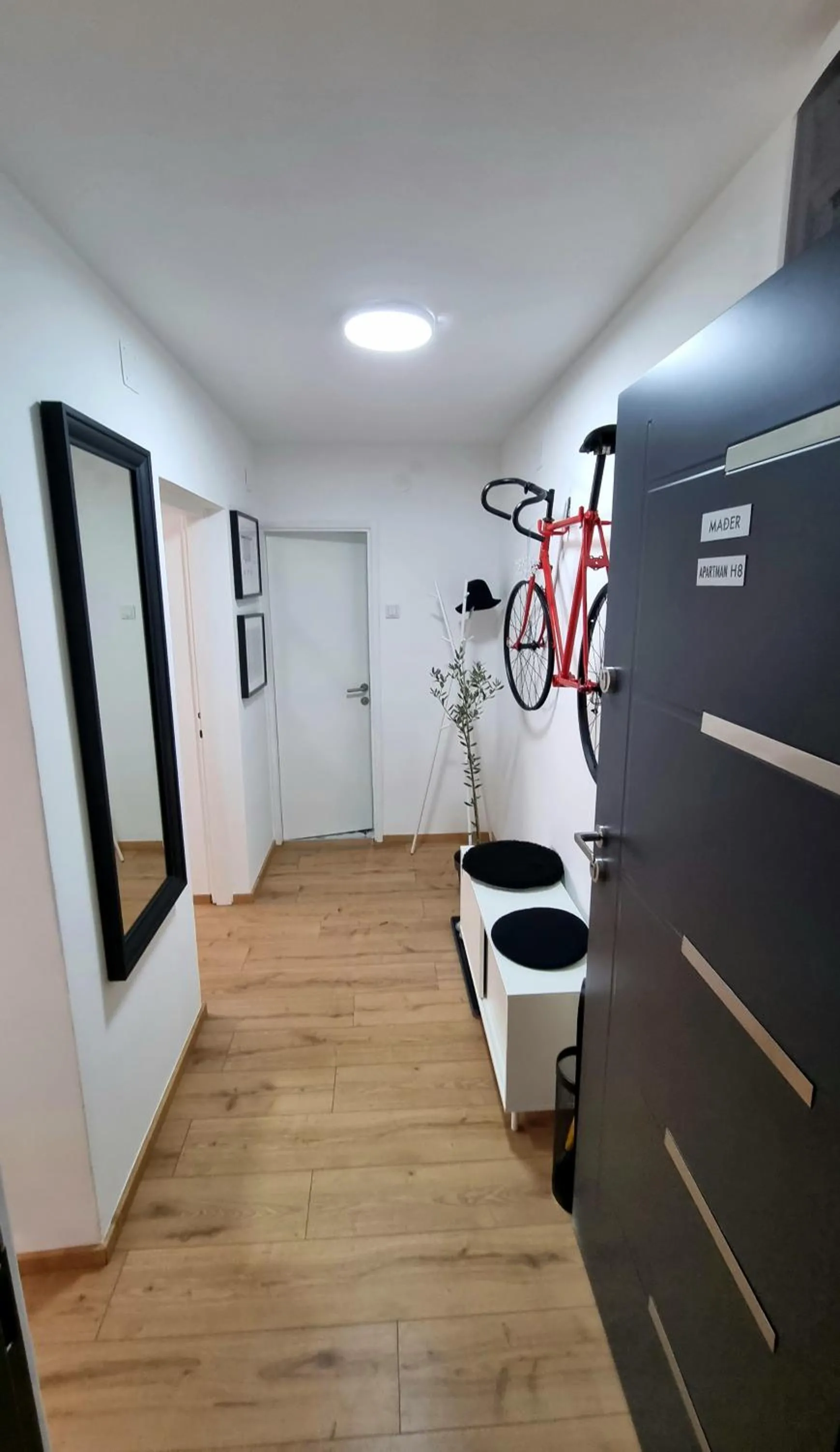 One-Bedroom Apartment in Apartman H8