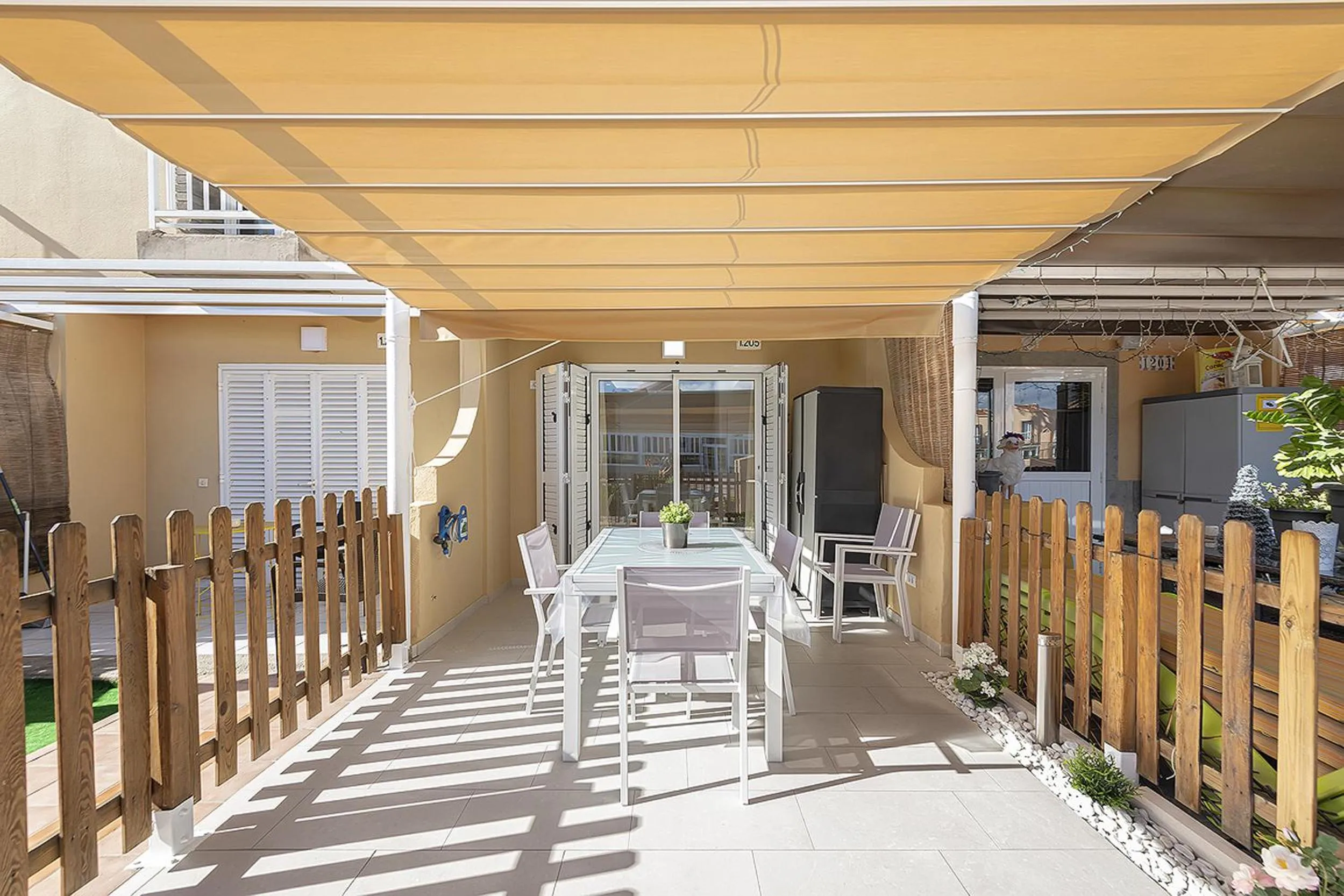 Patio in Villetta Green oasis club